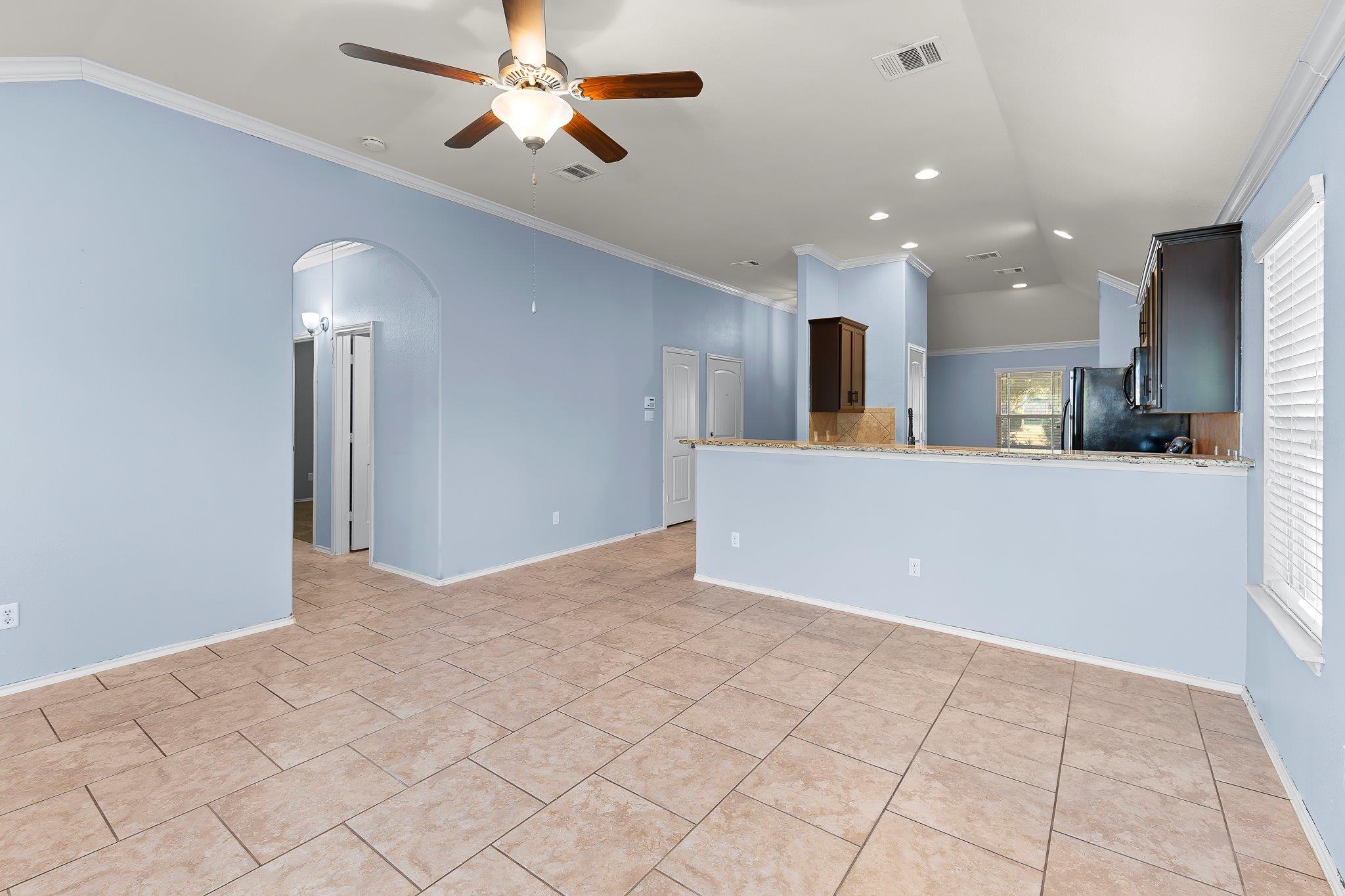 244 Chickadee Ln, Leander, TX 78641