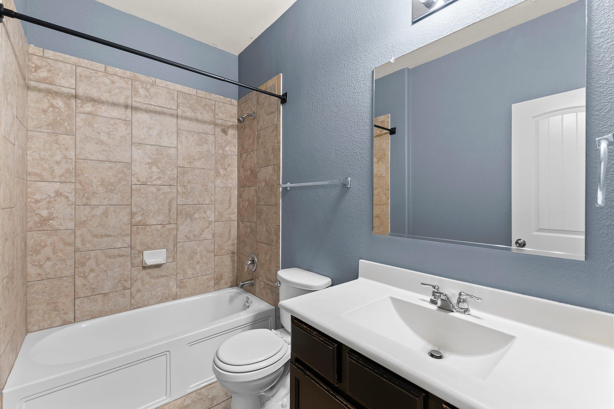 244 Chickadee Ln, Leander, TX 78641