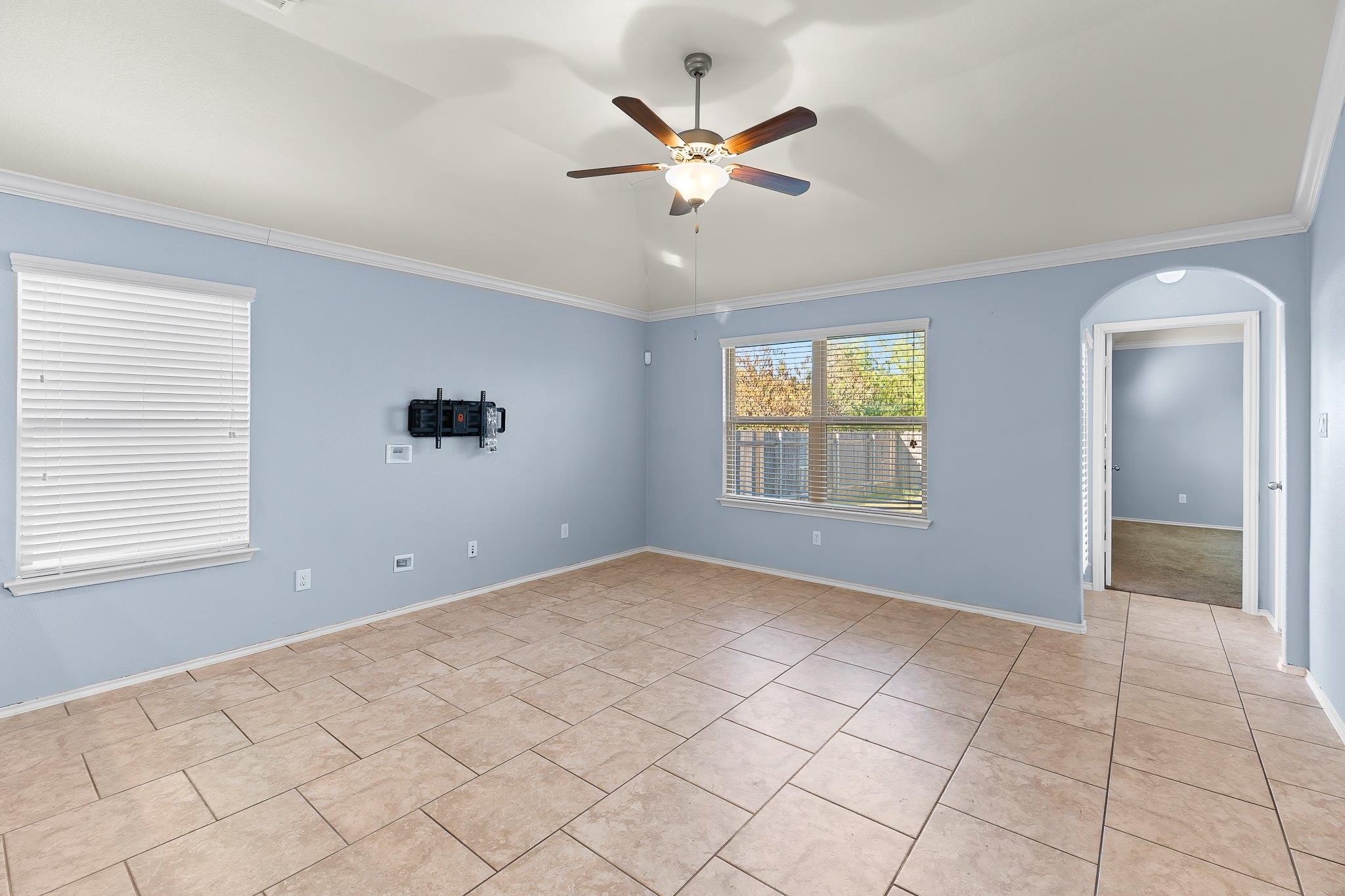 244 Chickadee Ln, Leander, TX 78641