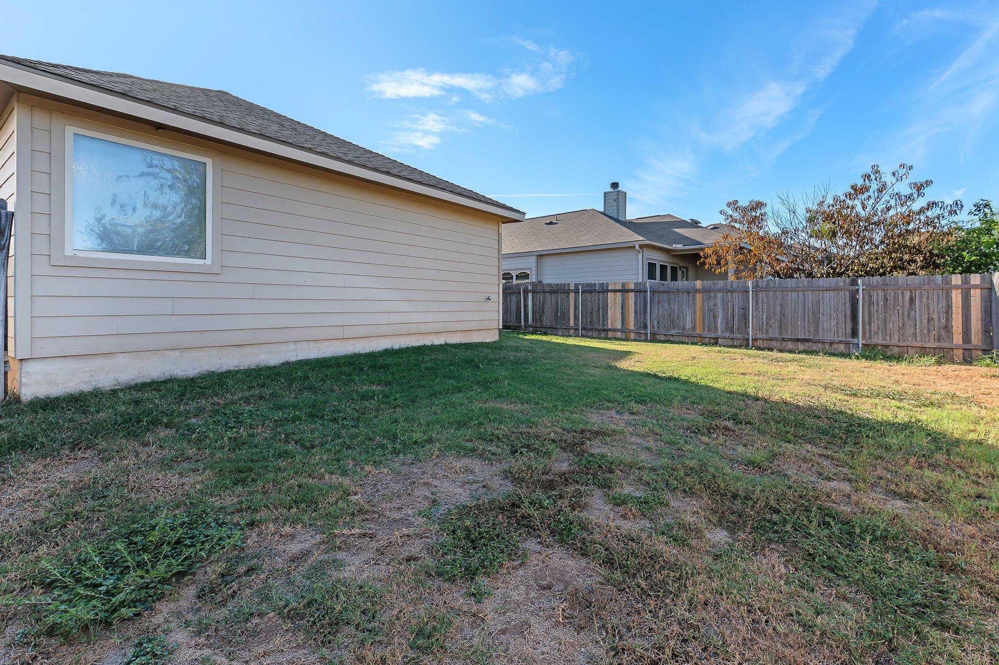 244 Chickadee Ln, Leander, TX 78641