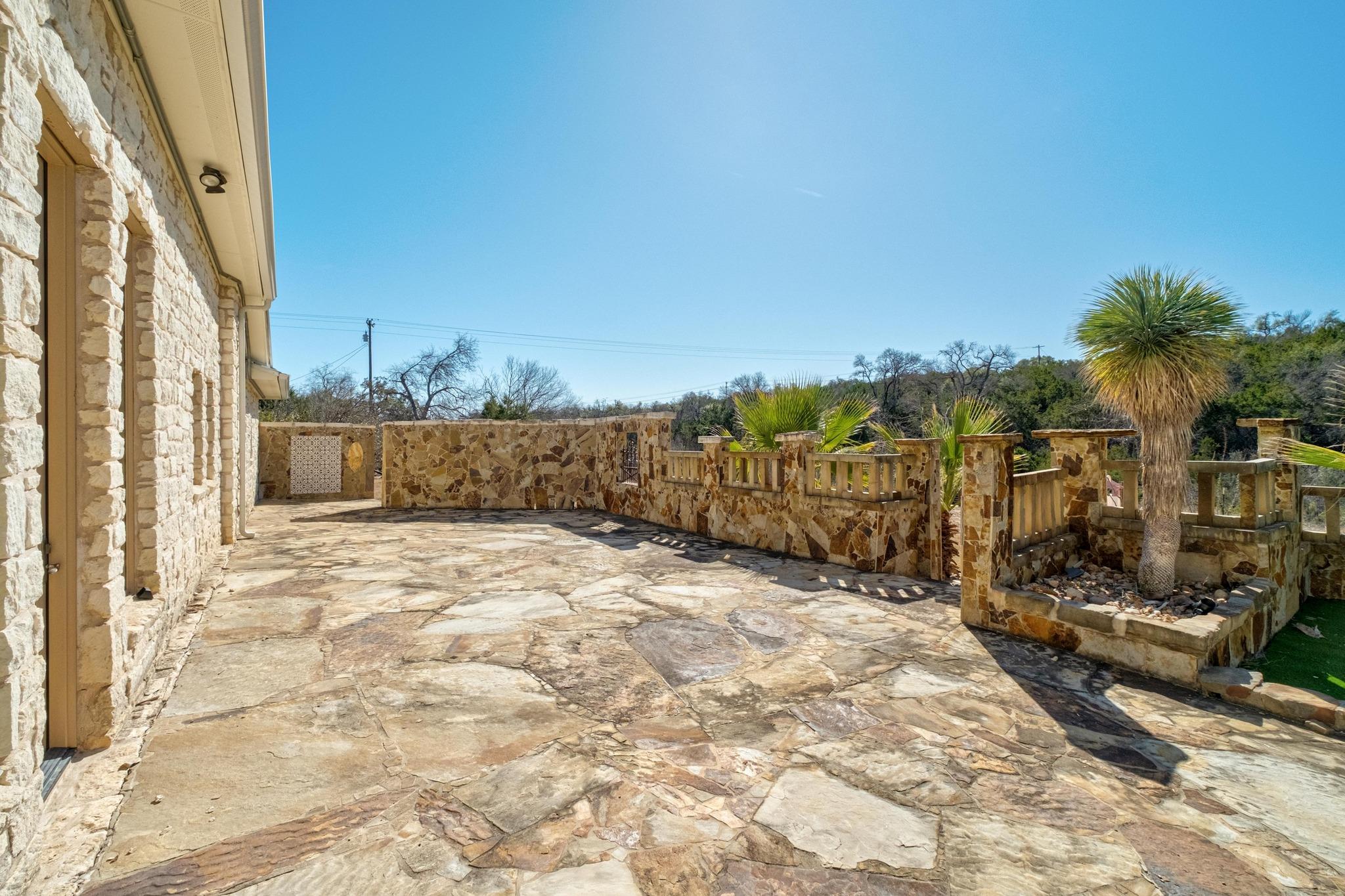 340 Barton Ranch Rd, Dripping Springs, TX 78620