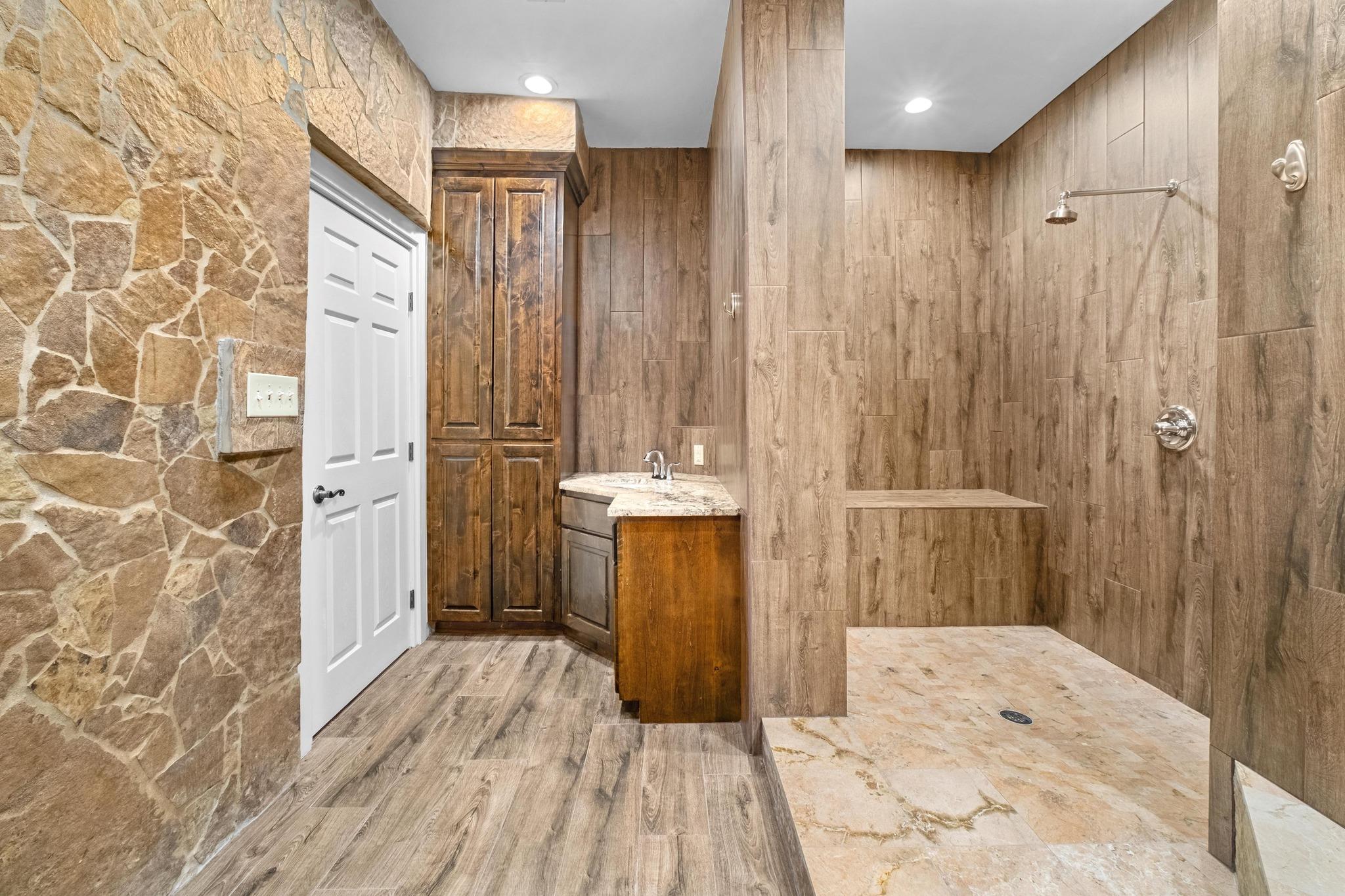 340 Barton Ranch Rd, Dripping Springs, TX 78620