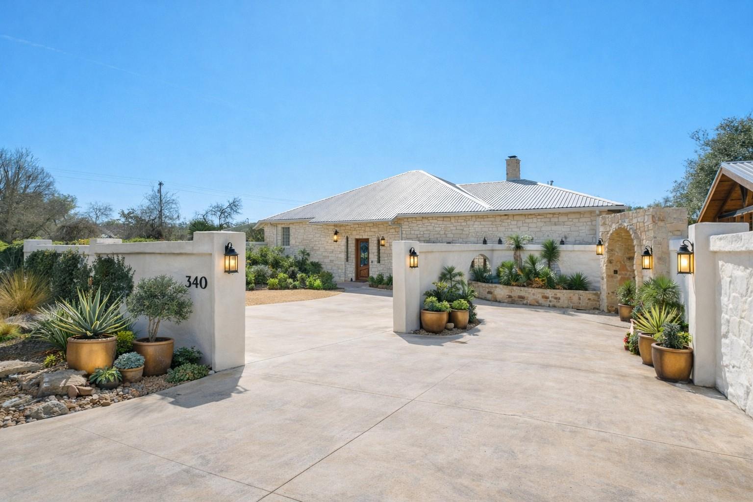 340 Barton Ranch Rd, Dripping Springs, TX 78620