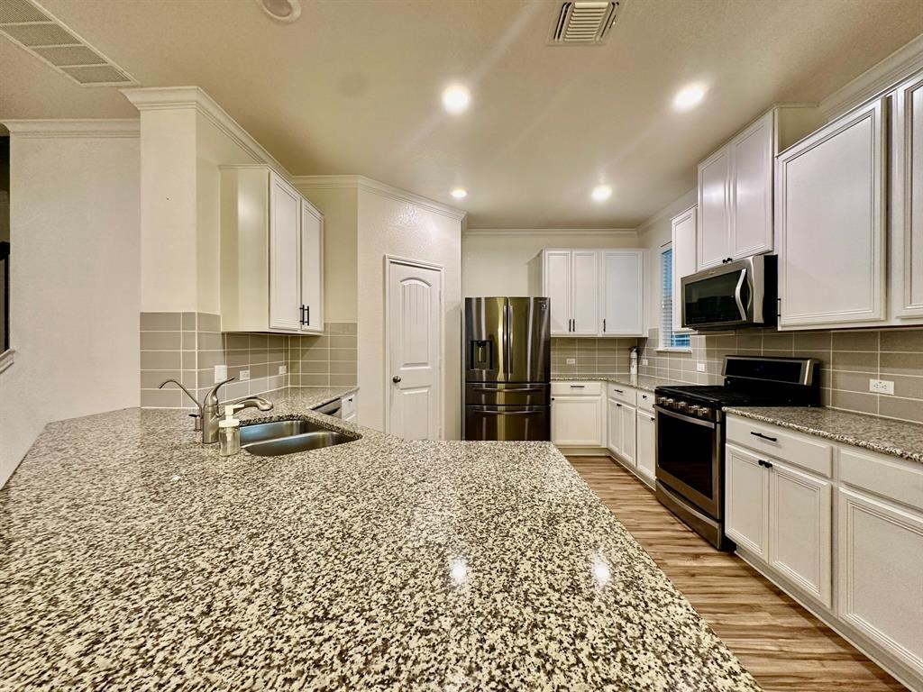 404 Buttercup Blvd # 44, Cedar Park, TX 78613