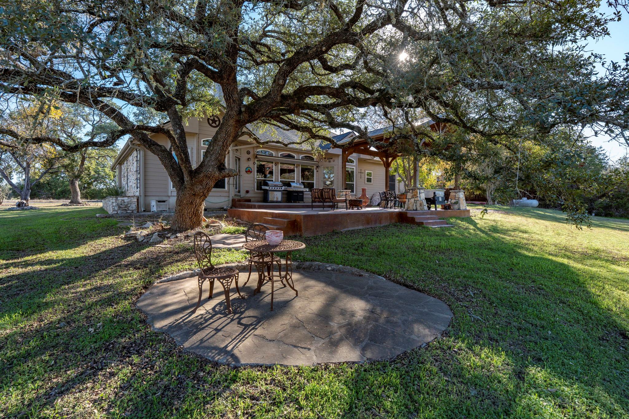 330 Humphrey Dr, Buda, TX 78610