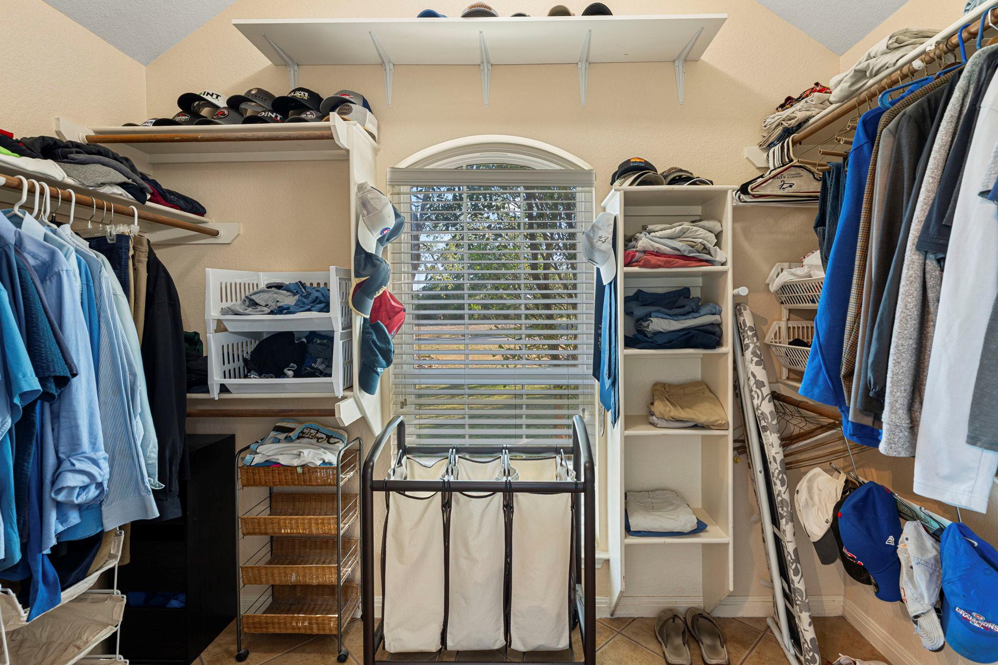 330 Humphrey Dr, Buda, TX 78610