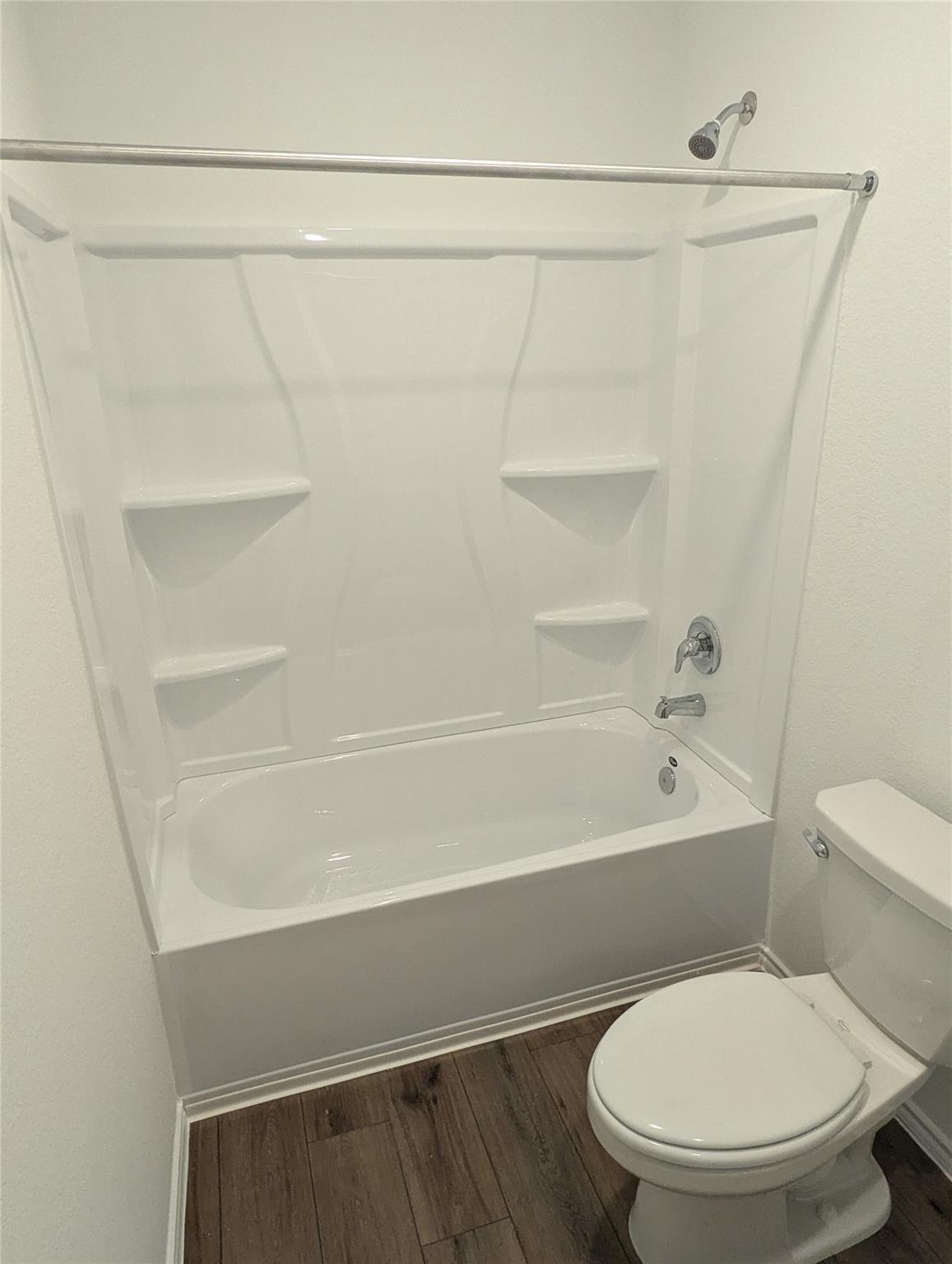 583 Commander Abbott Dr, Jarrell, TX 76537