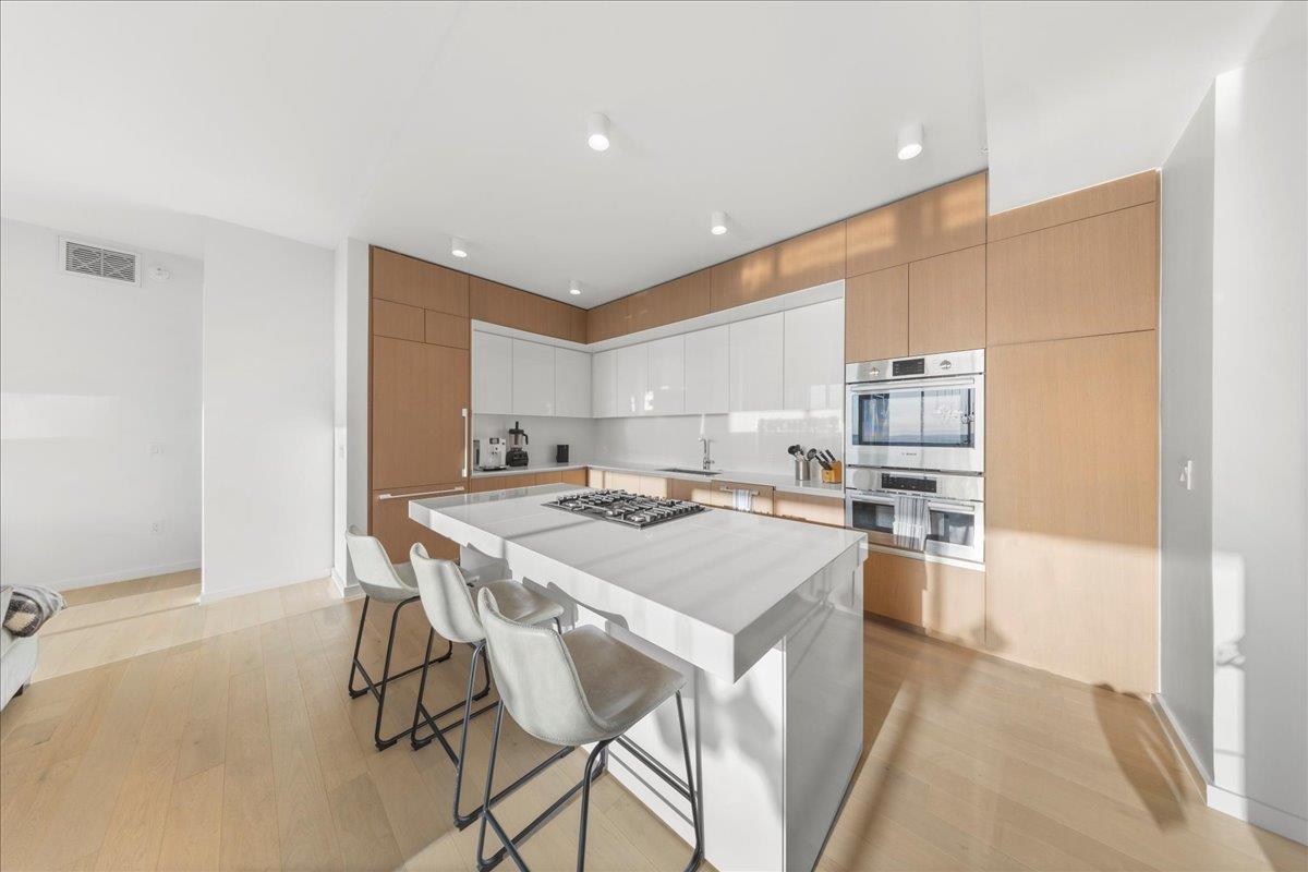 313 W 17th St # 1204, Austin, TX 78701