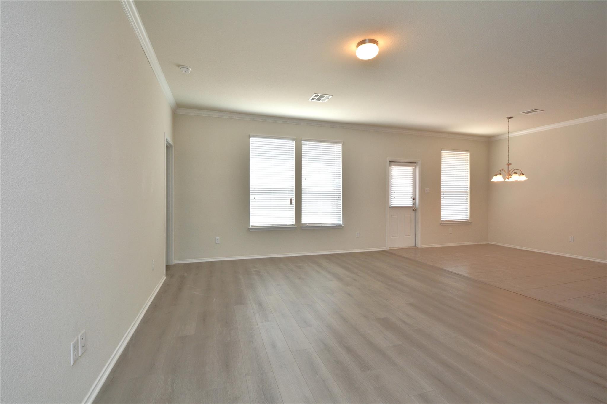 113 Thrasher Cv, Leander, TX 78641