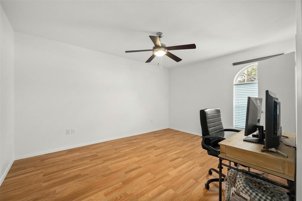 910 Duncan Ln # 19, Austin, TX 78705