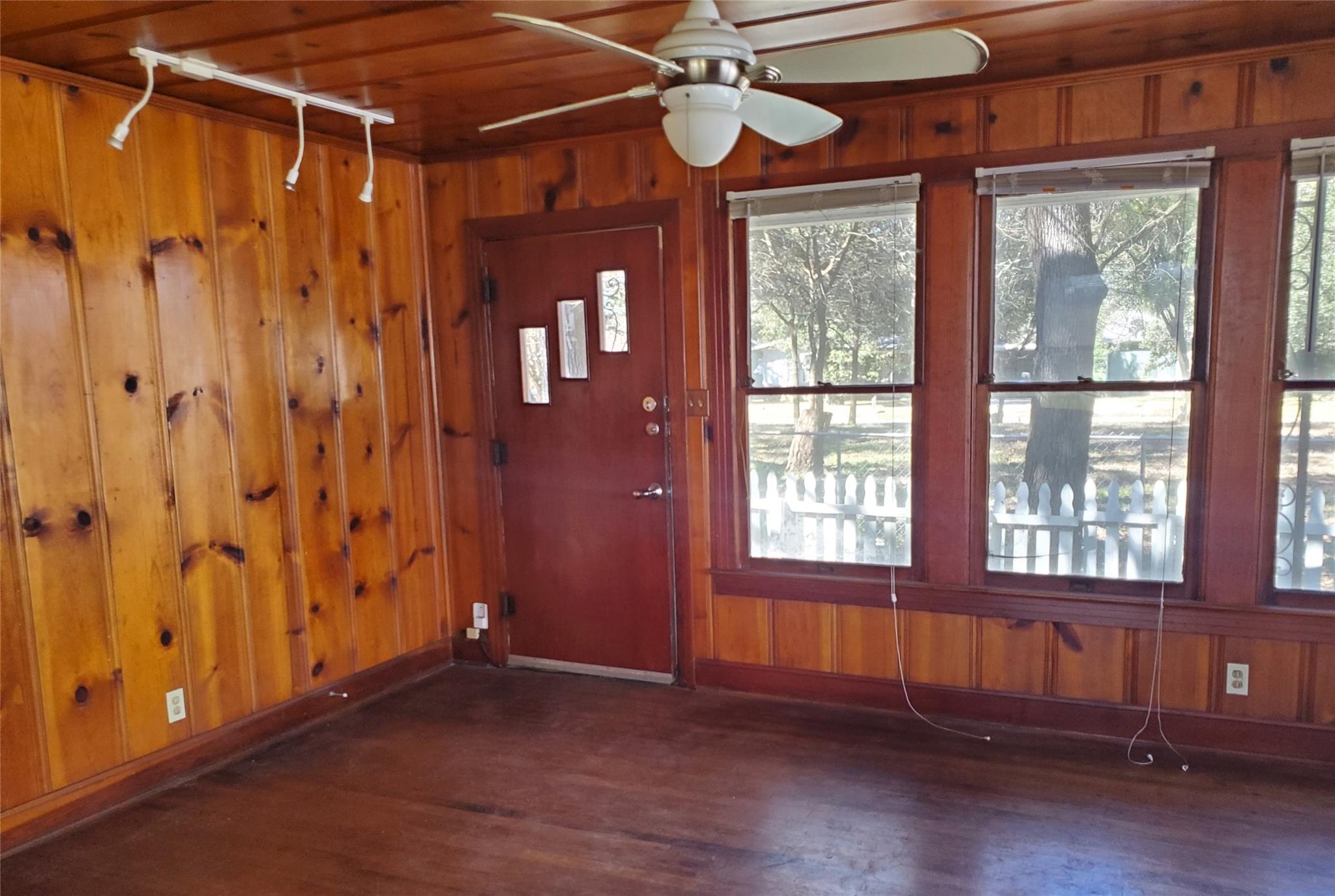 4409 Merle Dr, Austin, TX 78745