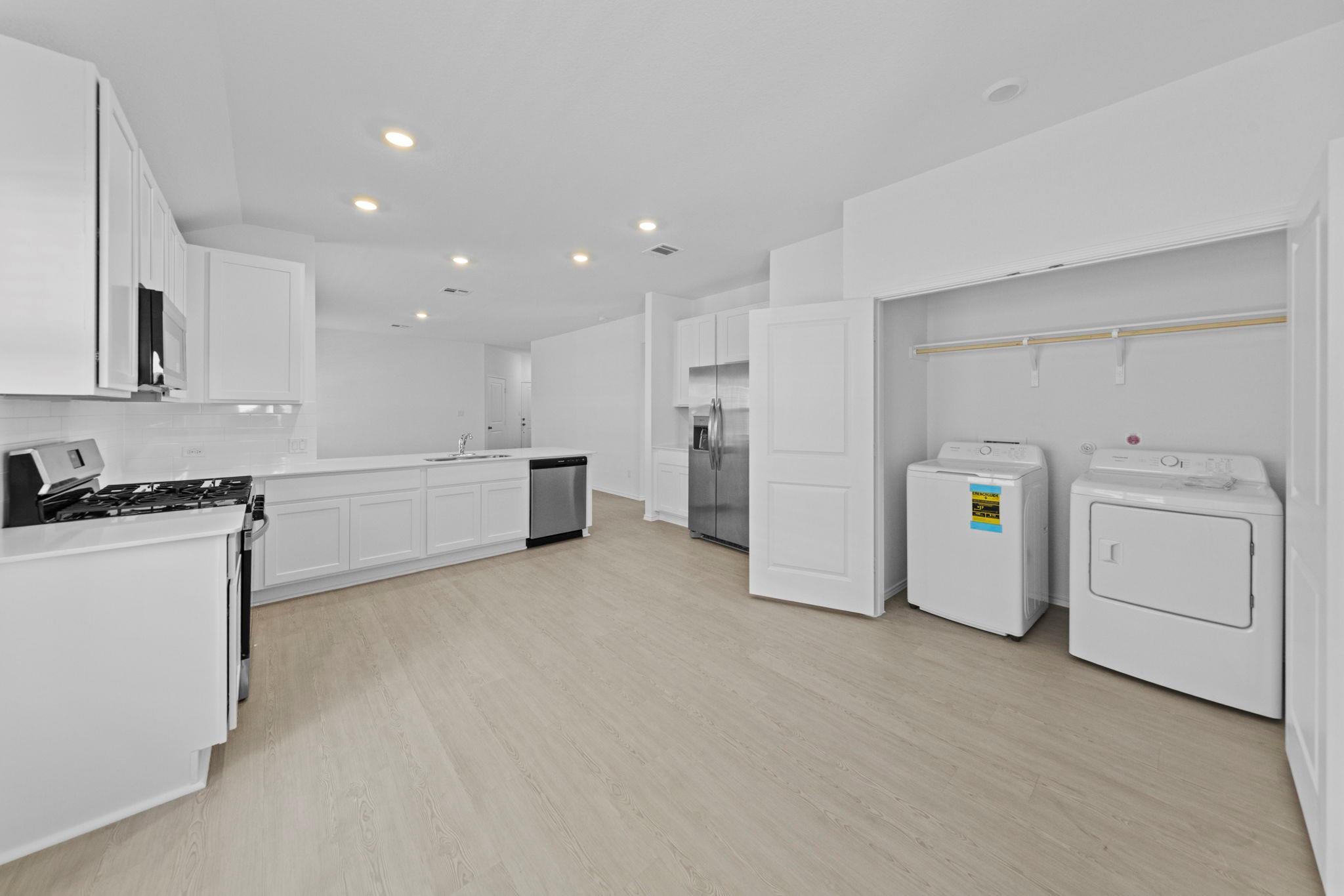 945 Soapstone Pass, Maxwell, TX 78666