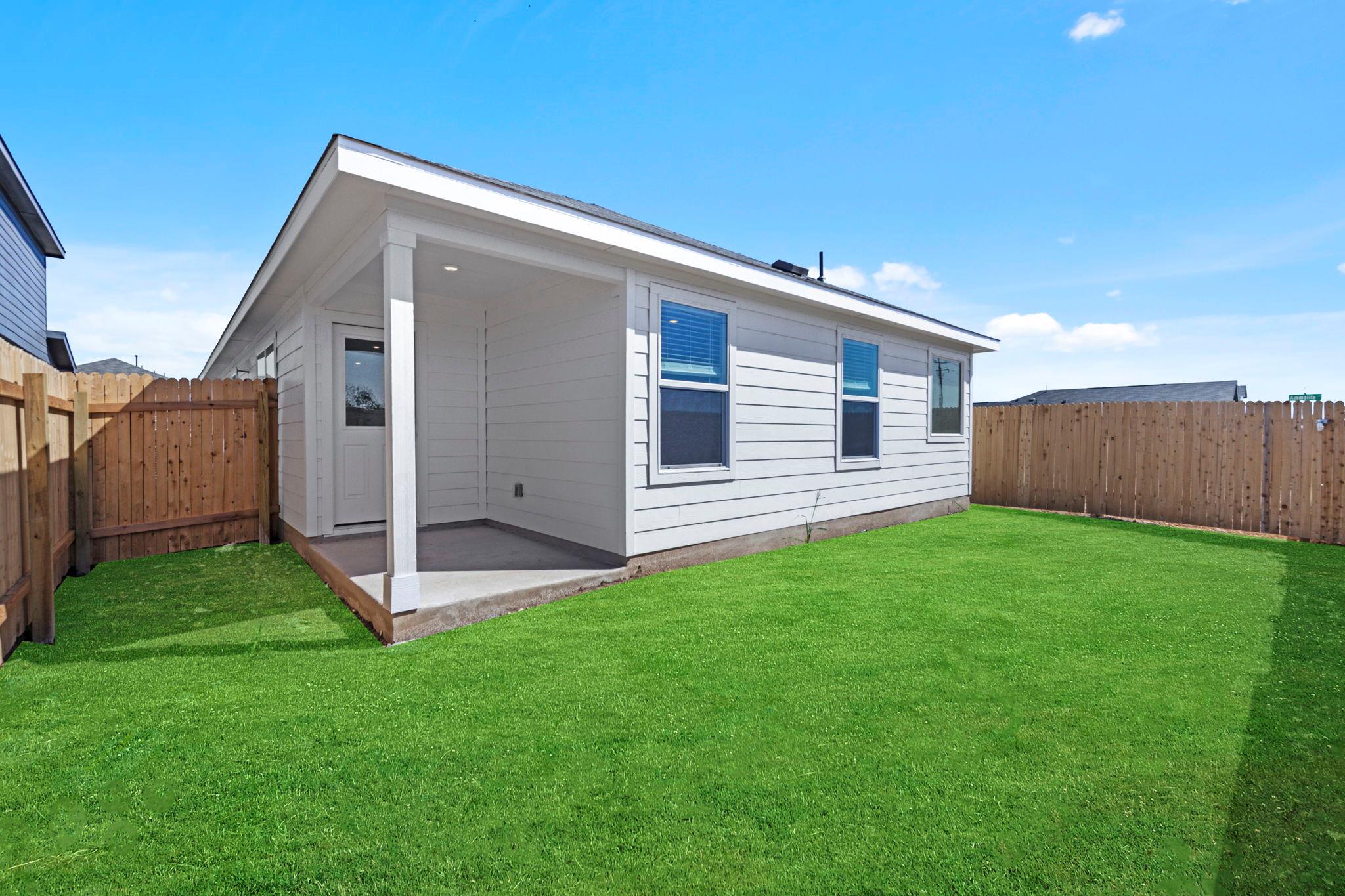 945 Soapstone Pass, Maxwell, TX 78666