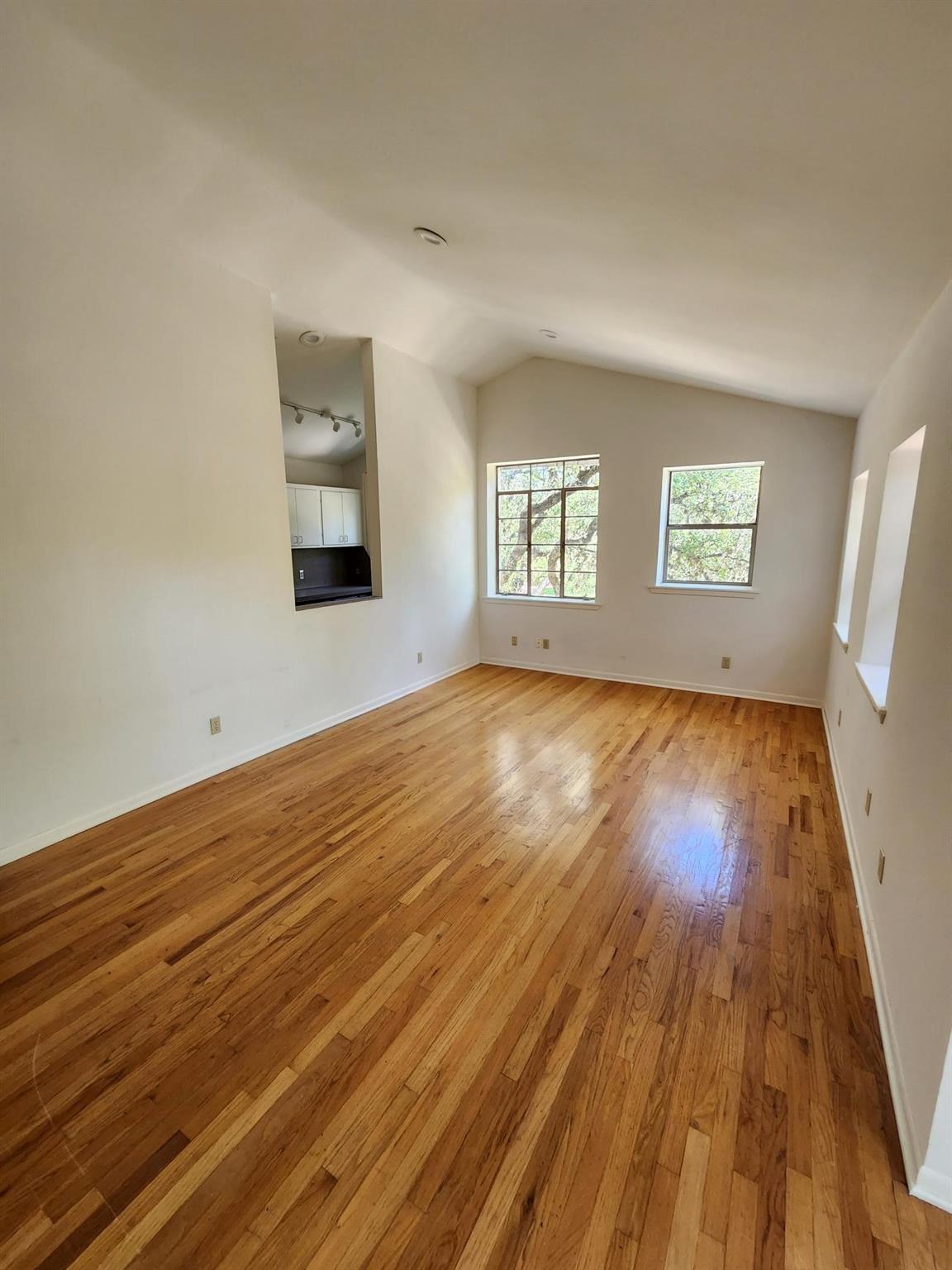 850 Forest View Drive, West Lake Hills, TX 78746