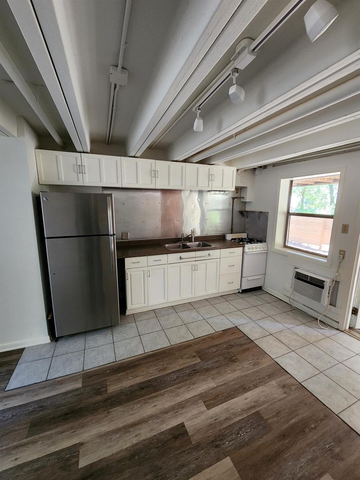 850 Forest View Drive, West Lake Hills, TX 78746