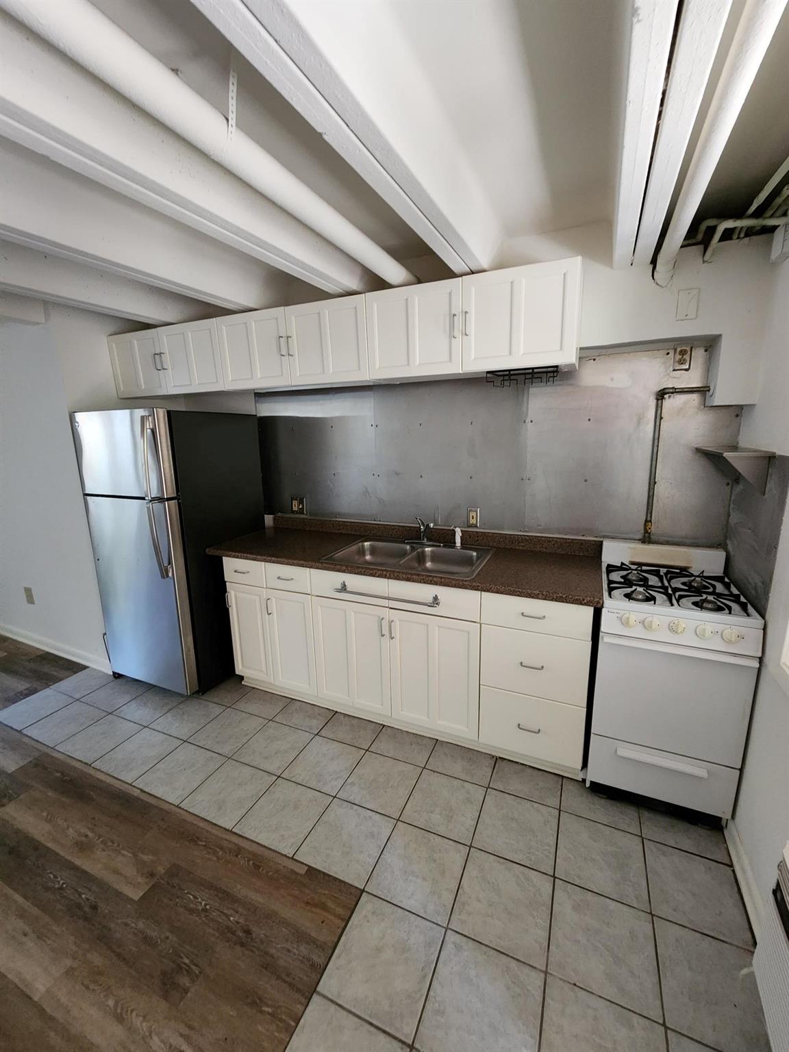 850 Forest View Drive, West Lake Hills, TX 78746