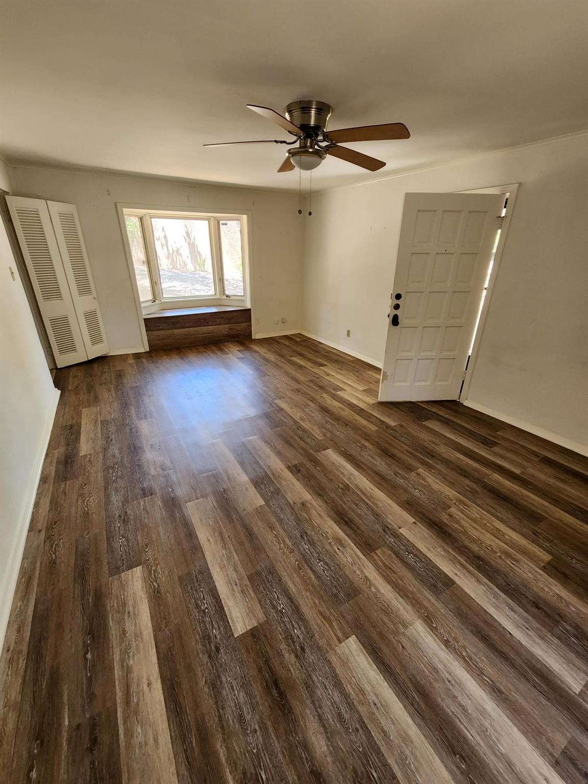 850 Forest View Drive, West Lake Hills, TX 78746