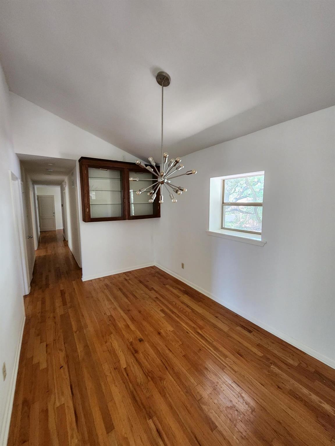 850 Forest View Drive, West Lake Hills, TX 78746