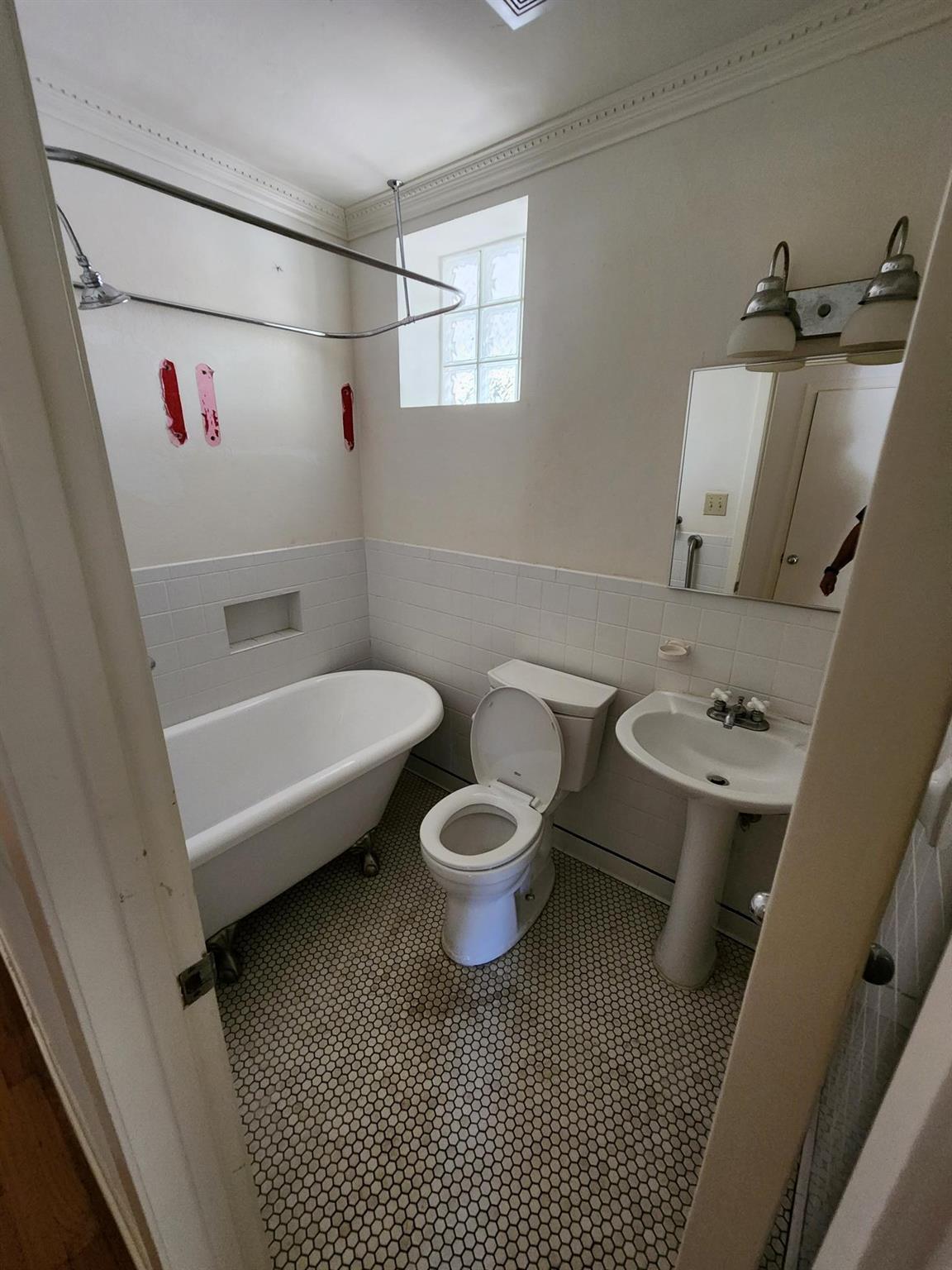 850 Forest View Drive, West Lake Hills, TX 78746