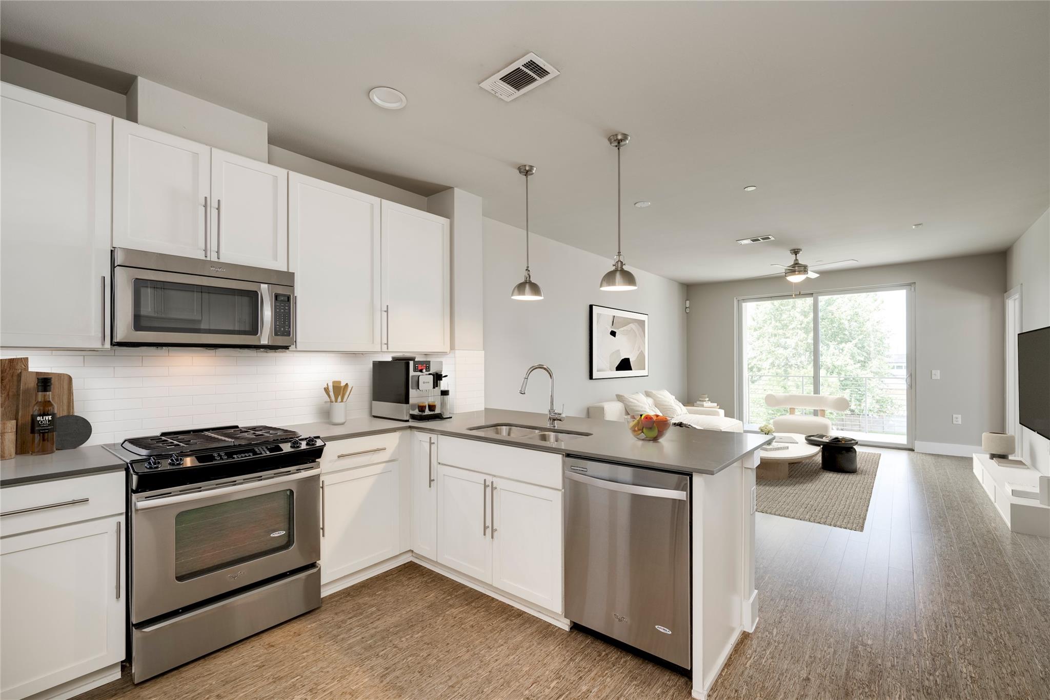 2724 Treble Ln # 324, Austin, TX 78704