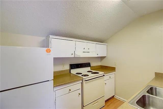 3800 Allegro Lugar St # 3B, Austin, TX 78749