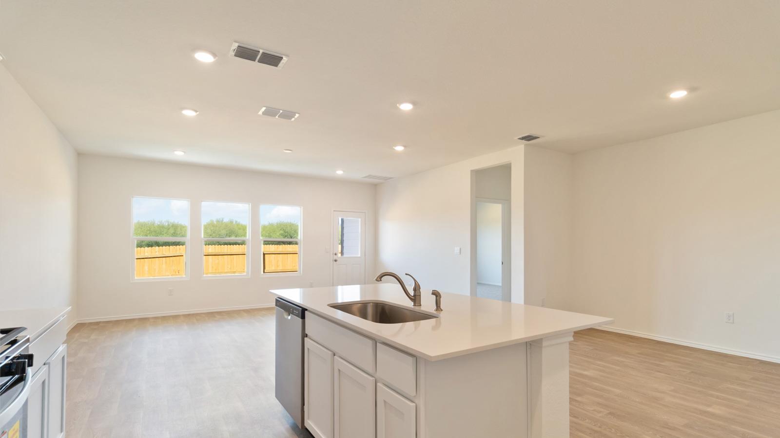 214 Balmorehea St, Kyle, TX 78640