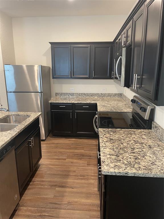 125 Peony Ln, Jarrell, TX 76537