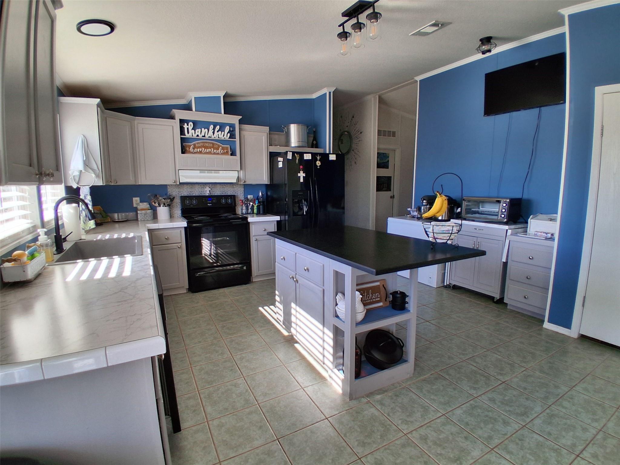 3160 Pettytown Rd, Dale, TX 78616