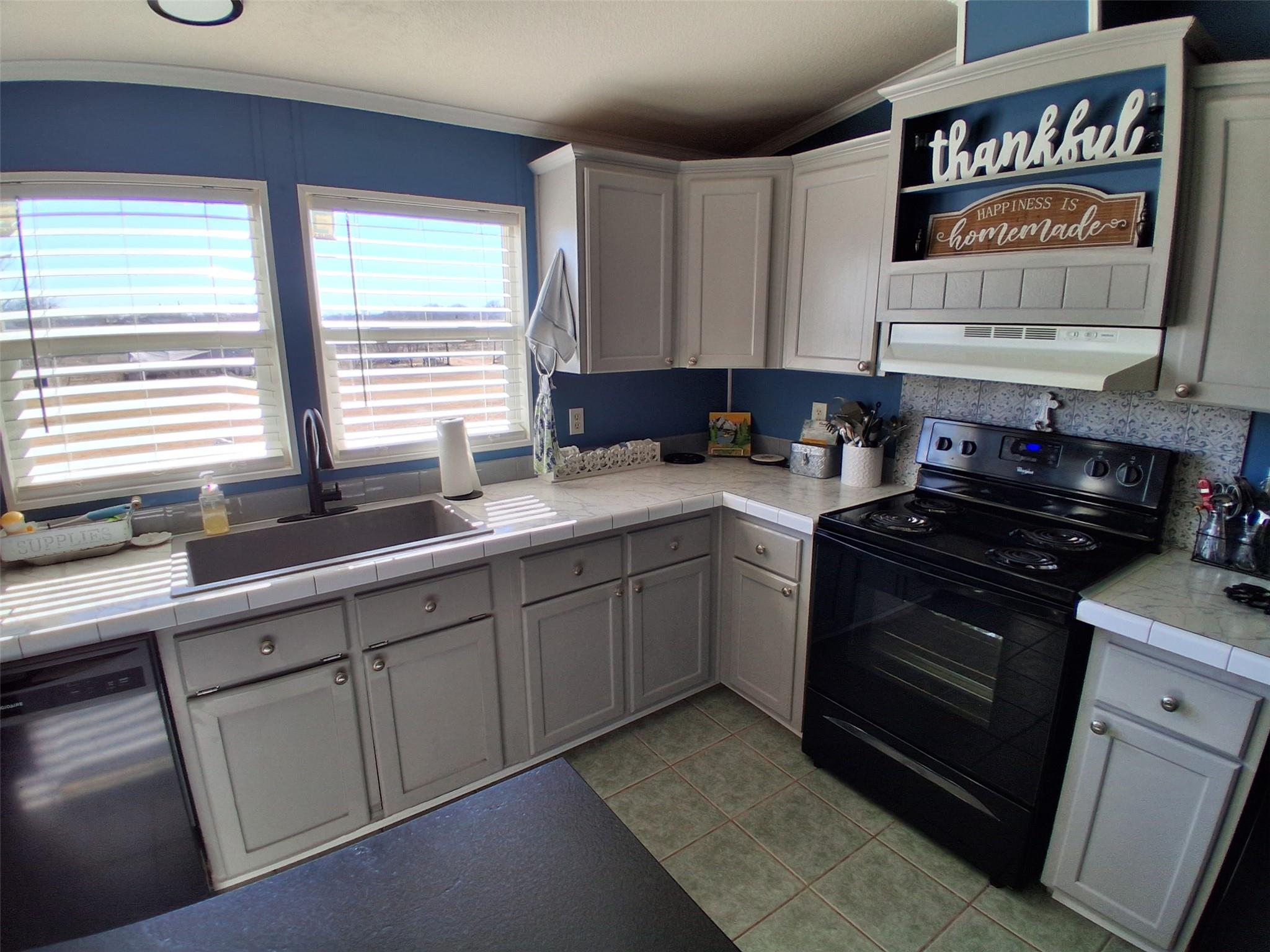 3160 Pettytown Rd, Dale, TX 78616