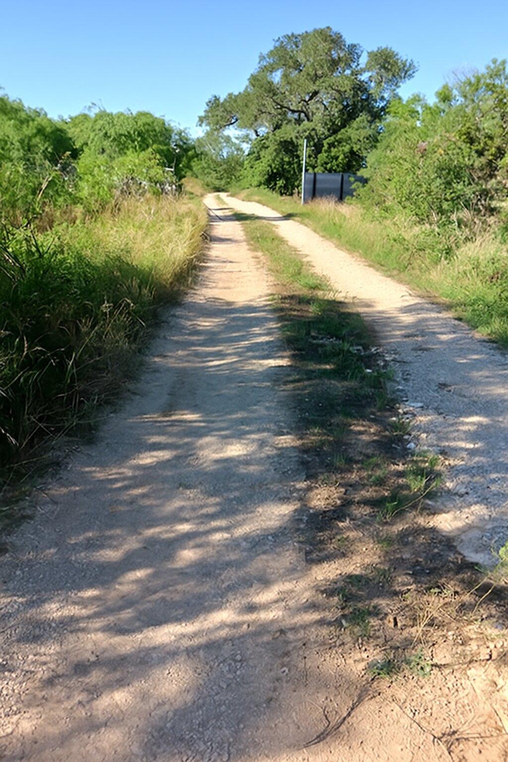 3160 Pettytown Rd, Dale, TX 78616