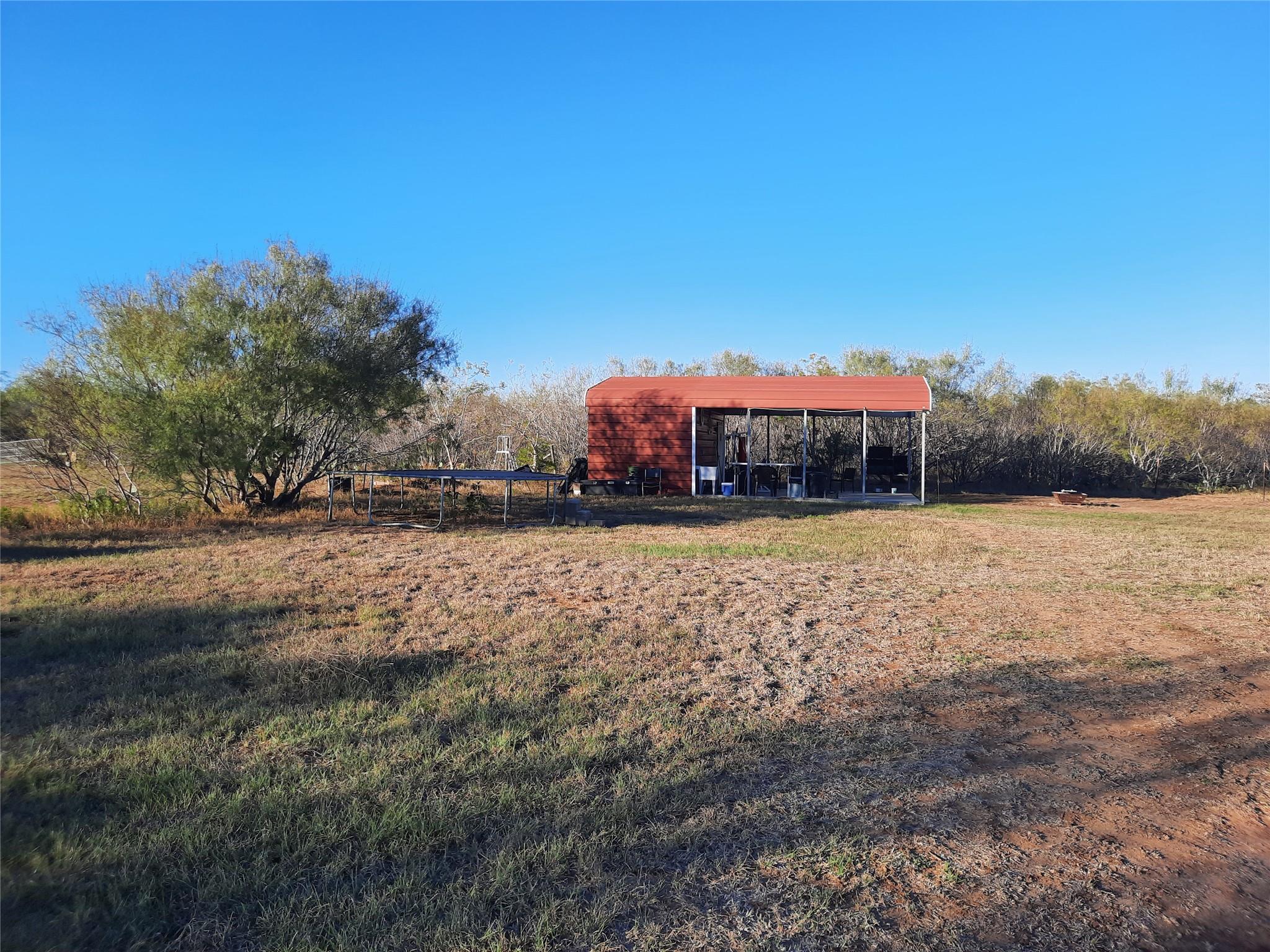 3160 Pettytown Rd, Dale, TX 78616