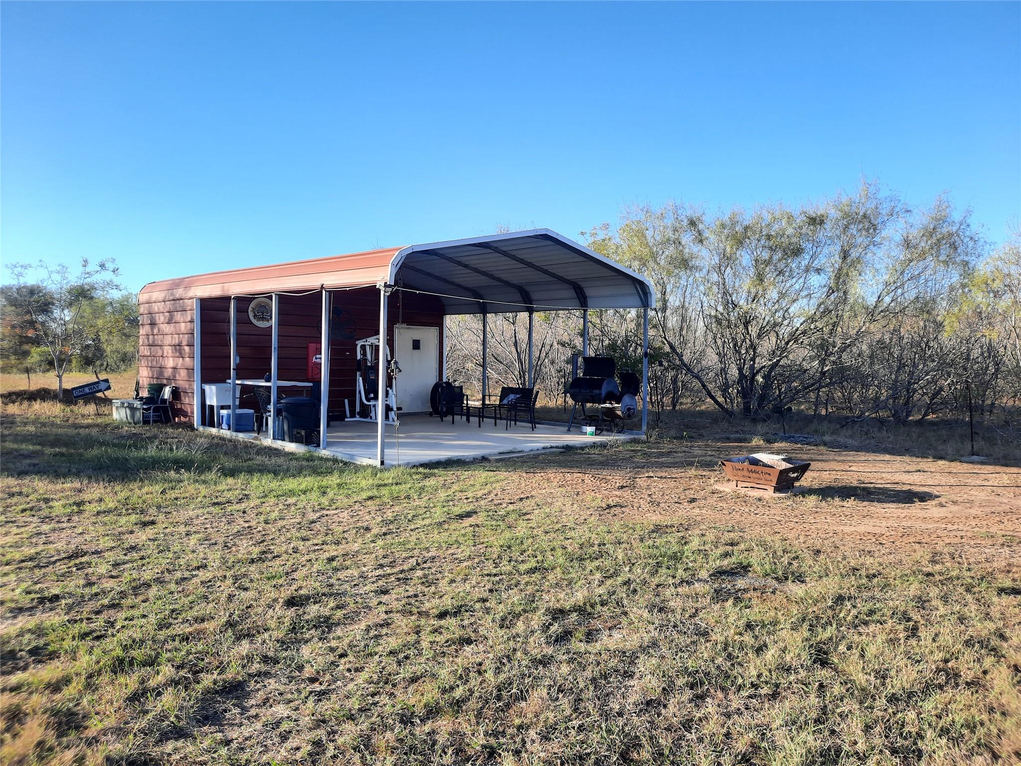 3160 Pettytown Rd, Dale, TX 78616