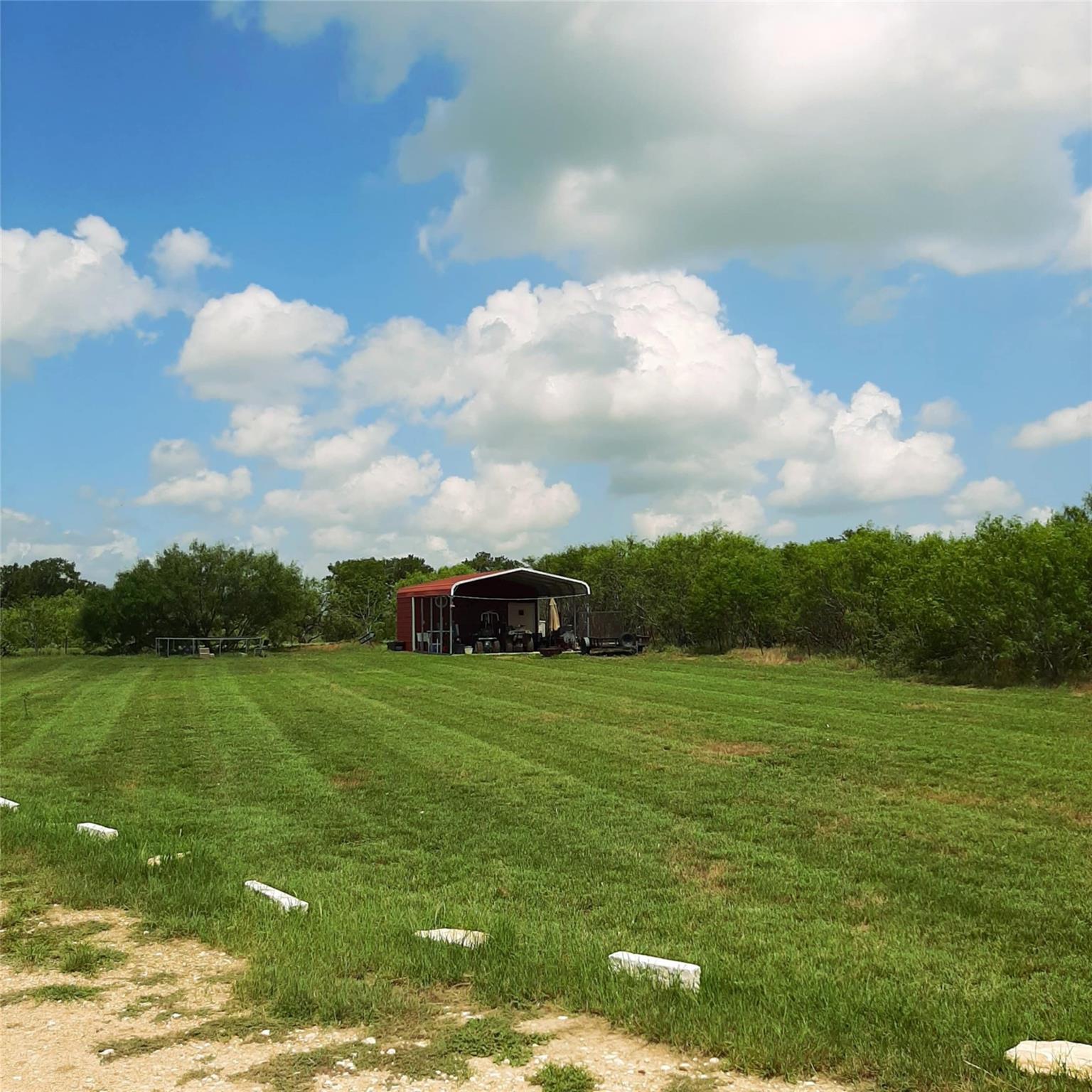 3160 Pettytown Rd, Dale, TX 78616