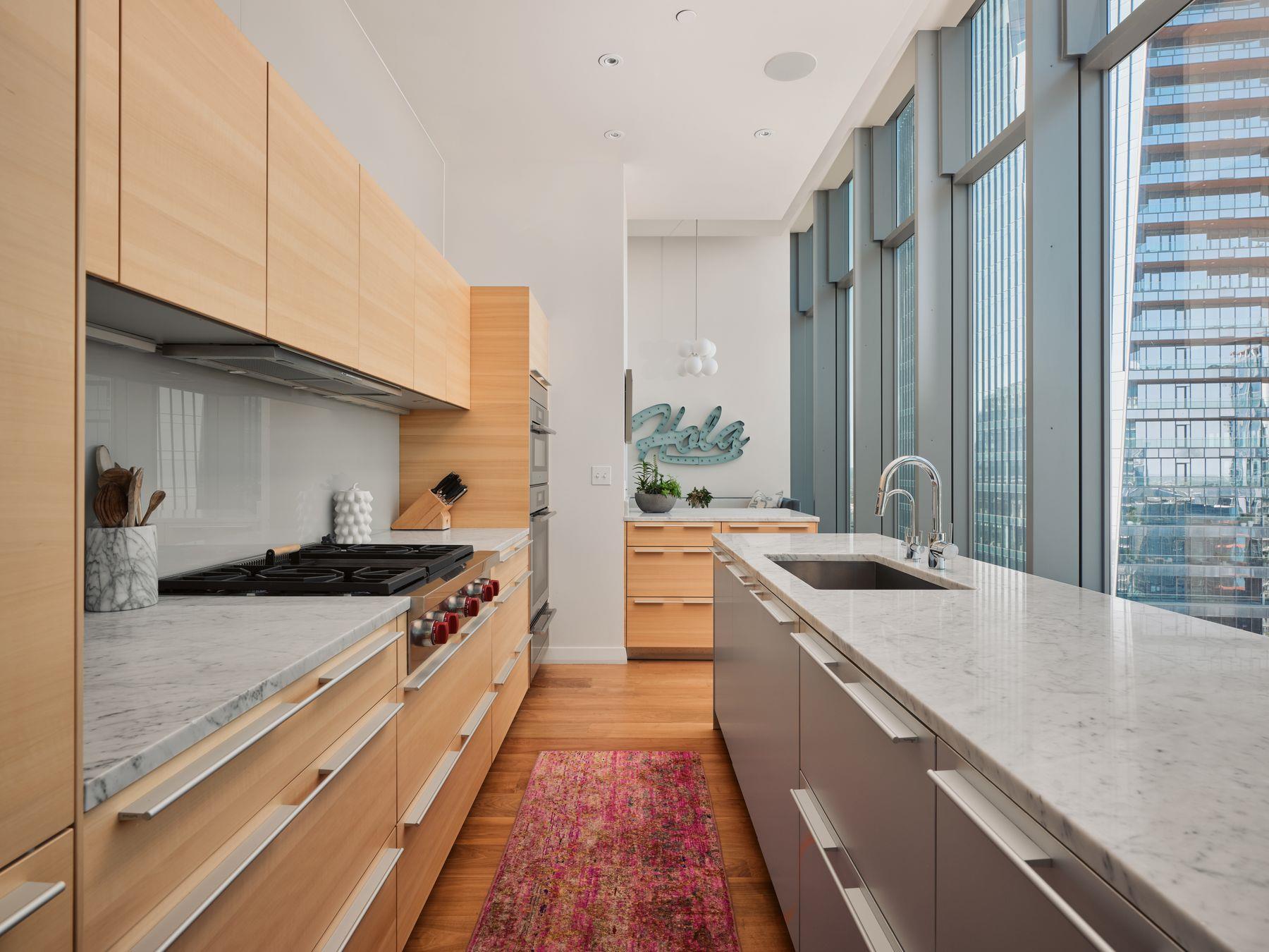 210 Lavaca St # 3504, Austin, TX 78701