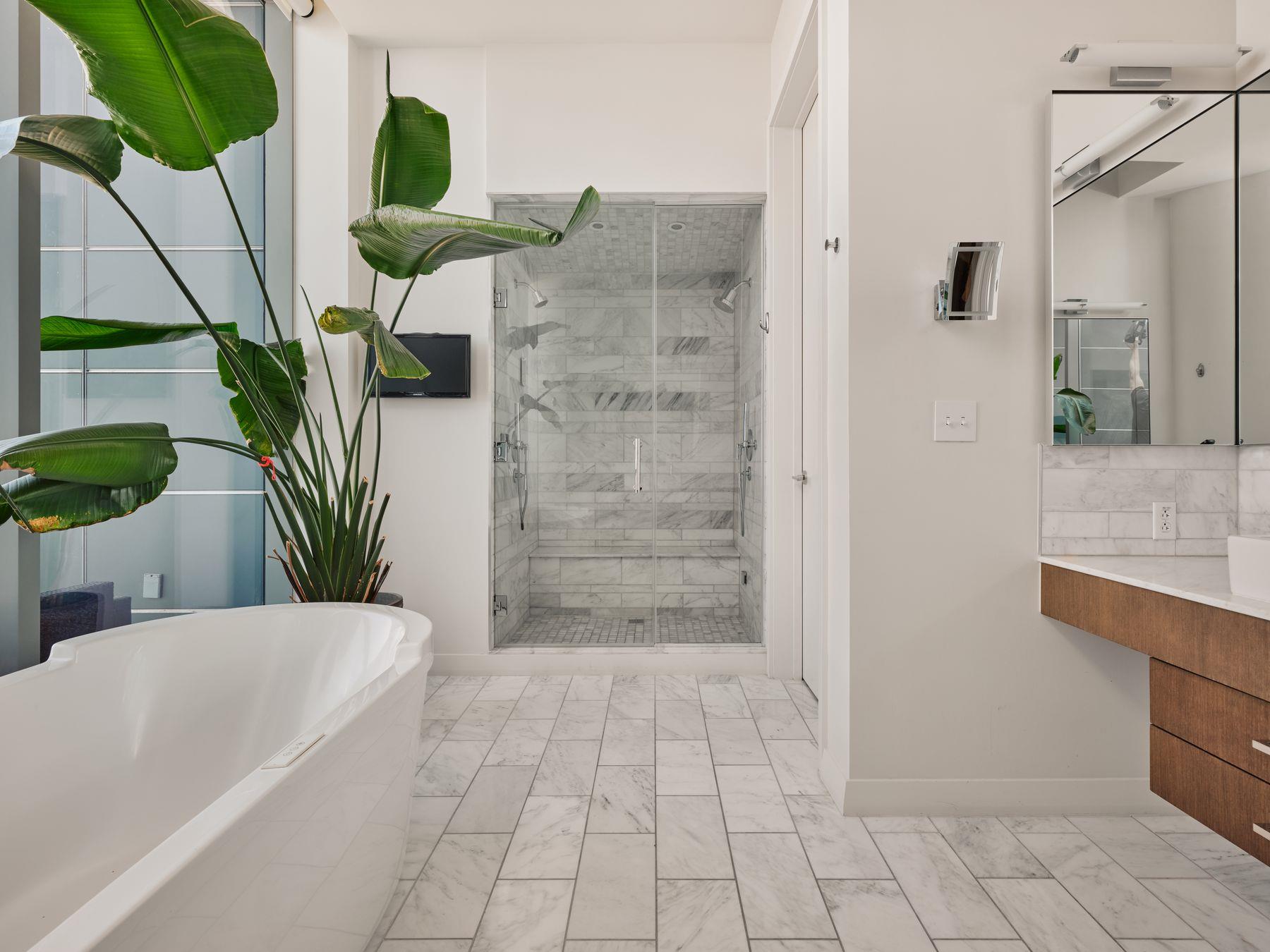 210 Lavaca St # 3504, Austin, TX 78701