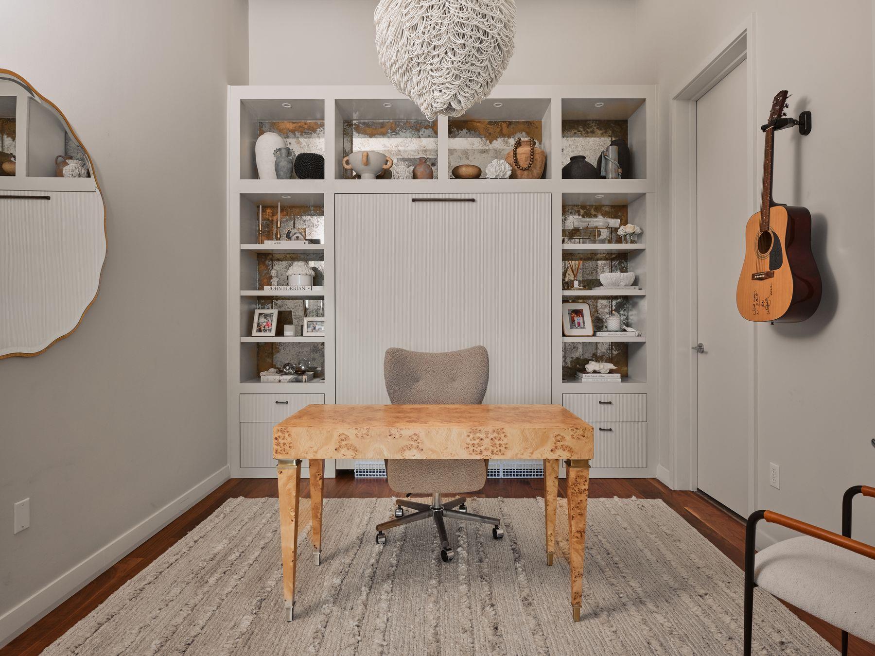 210 Lavaca St # 3504, Austin, TX 78701