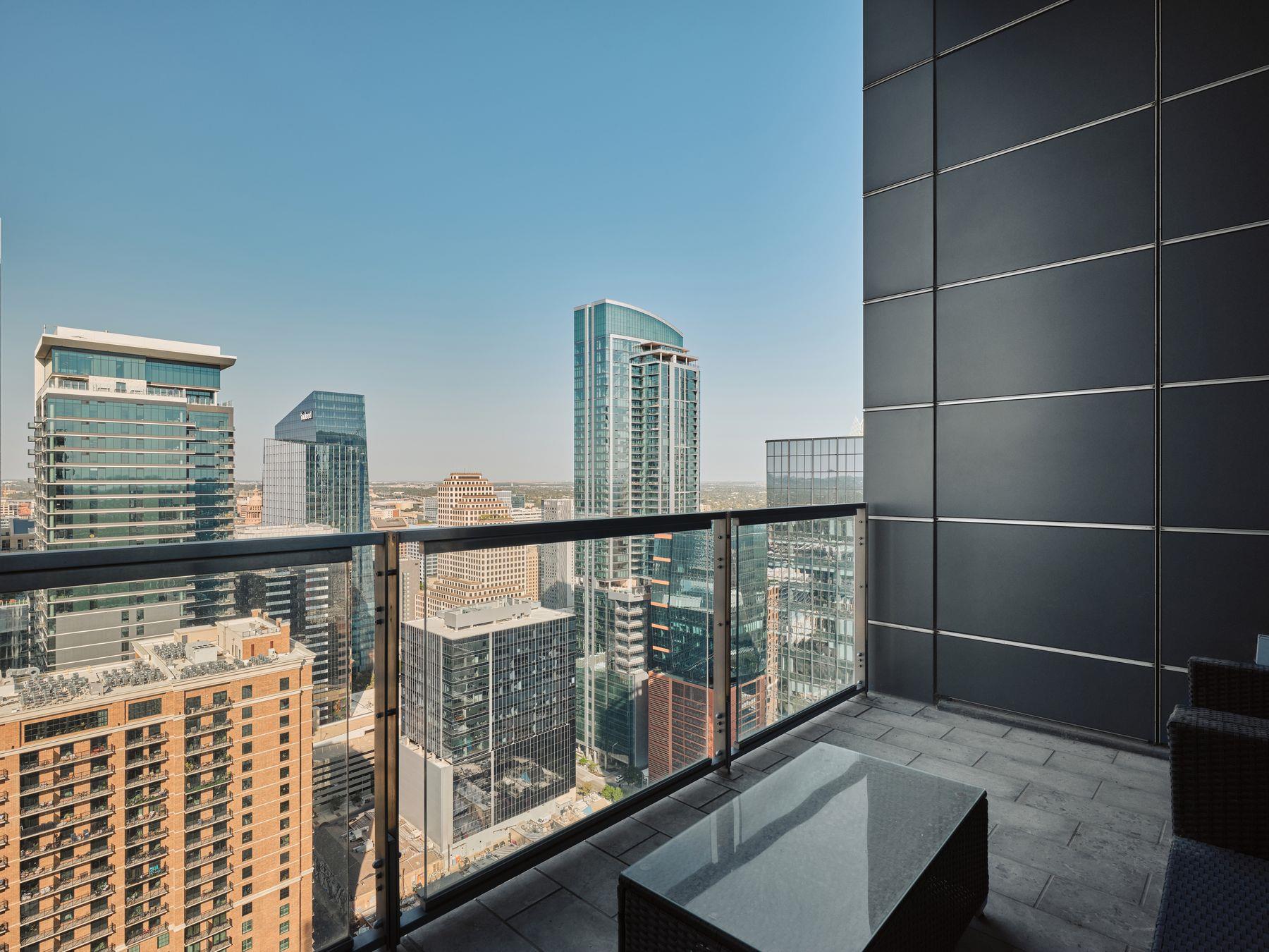 210 Lavaca St # 3504, Austin, TX 78701