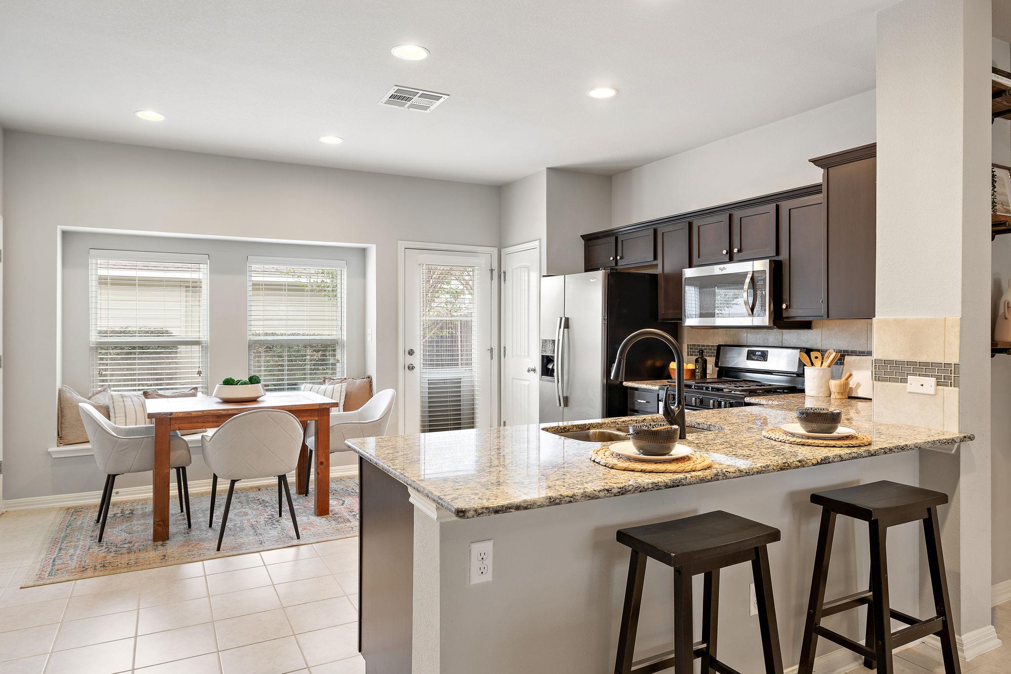 147 Wainscot Oak Way, San Marcos, TX 78666