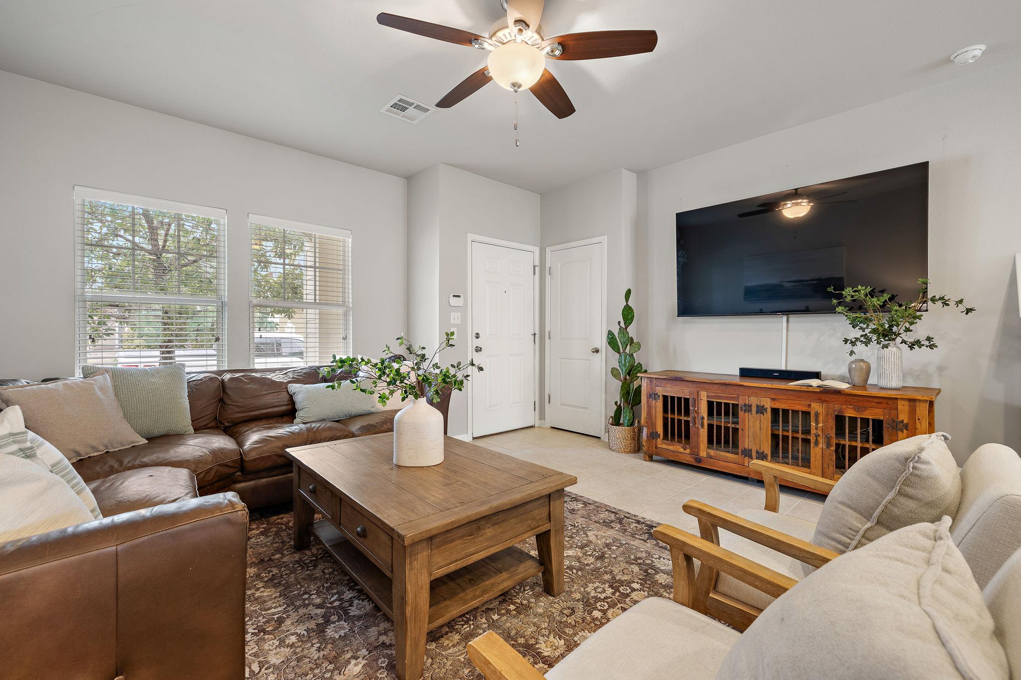 147 Wainscot Oak Way, San Marcos, TX 78666