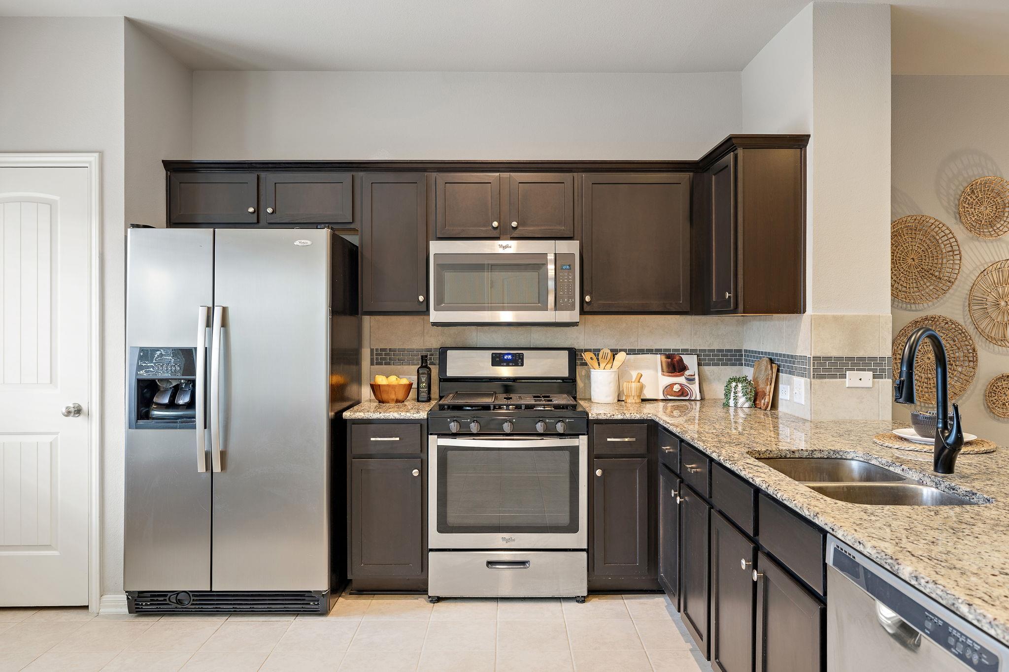 147 Wainscot Oak Way, San Marcos, TX 78666