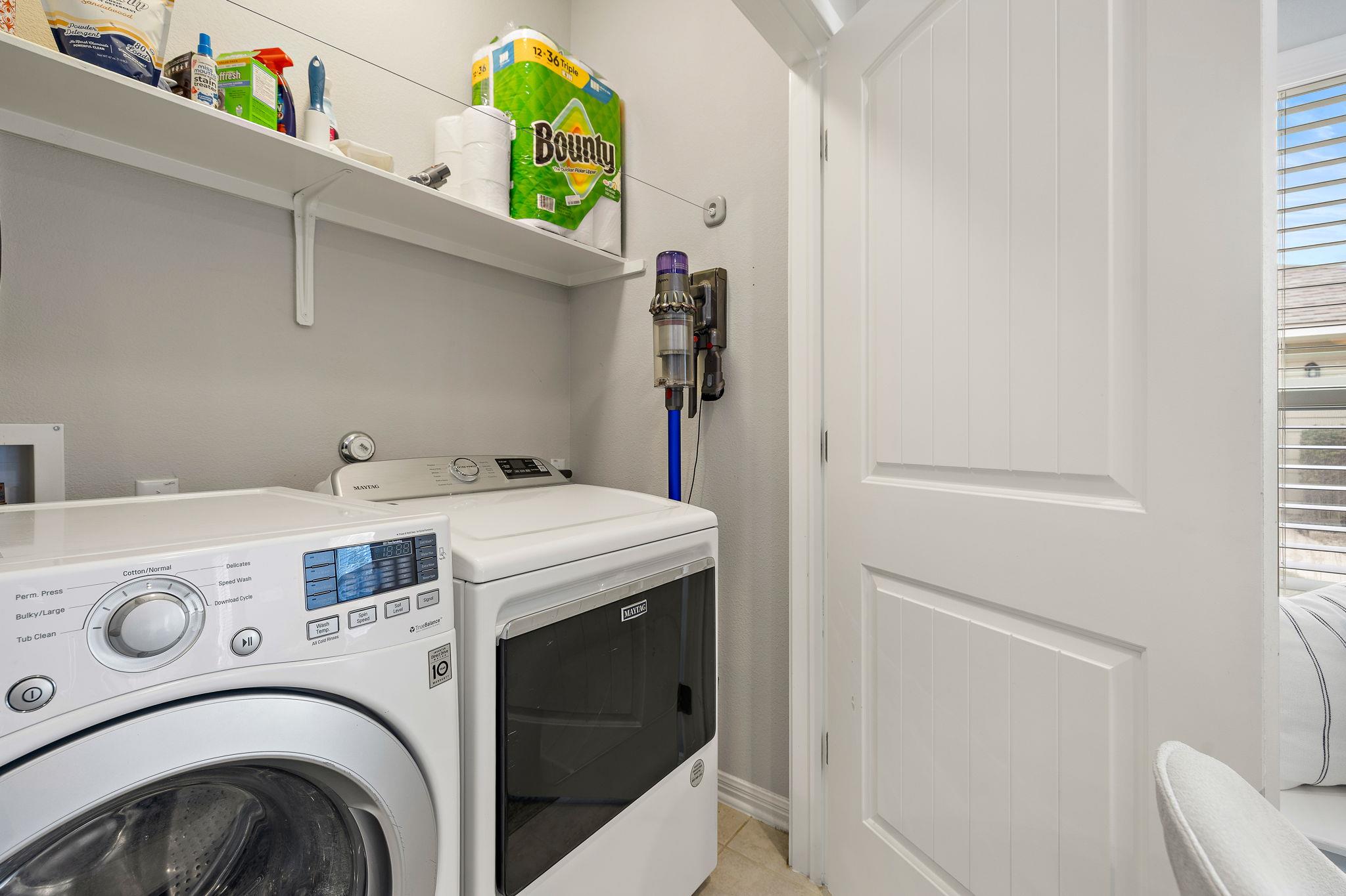 147 Wainscot Oak Way, San Marcos, TX 78666