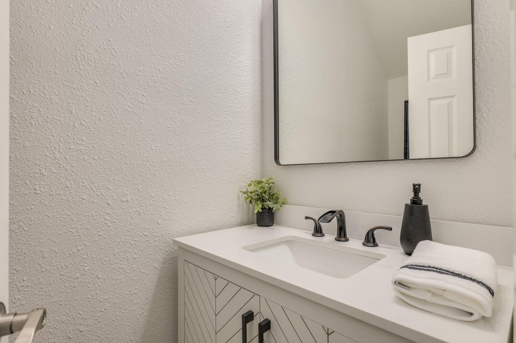 8304 Bradford Edward Cv # B, Austin, TX 78759