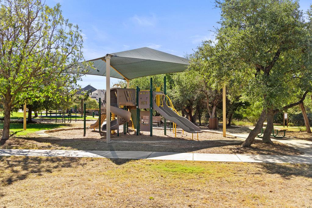 290 Brentwood Dr, Austin, TX 78737