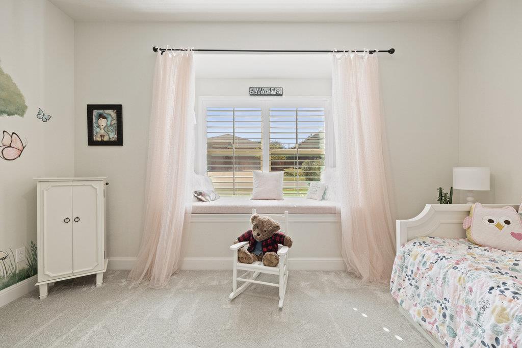 290 Brentwood Dr, Austin, TX 78737