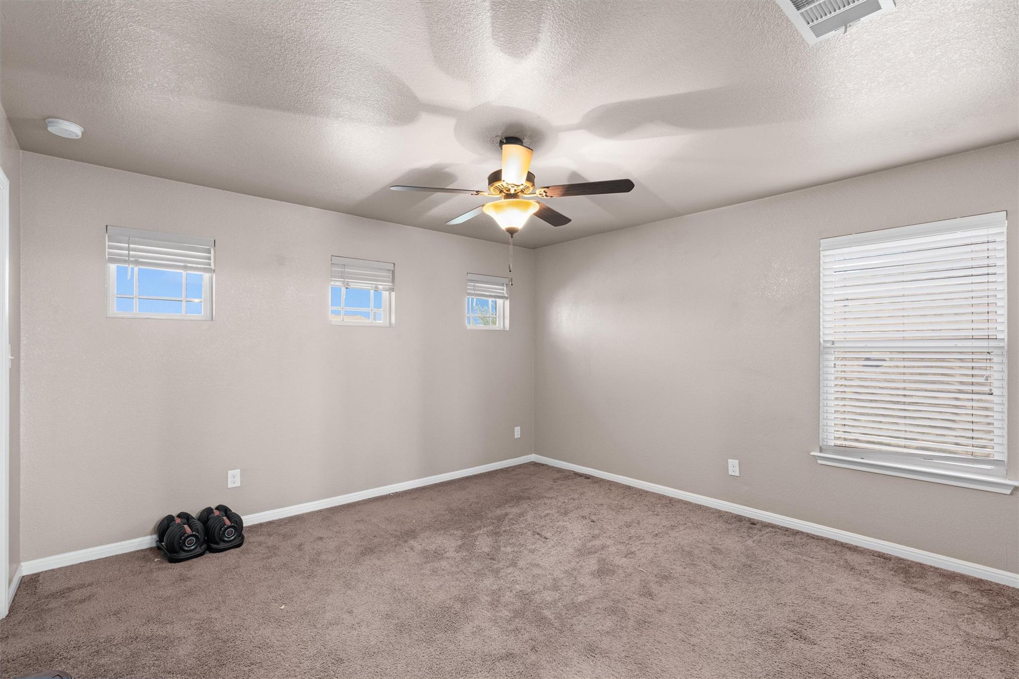 5941 Mantalcino Dr, Round Rock, TX 78665