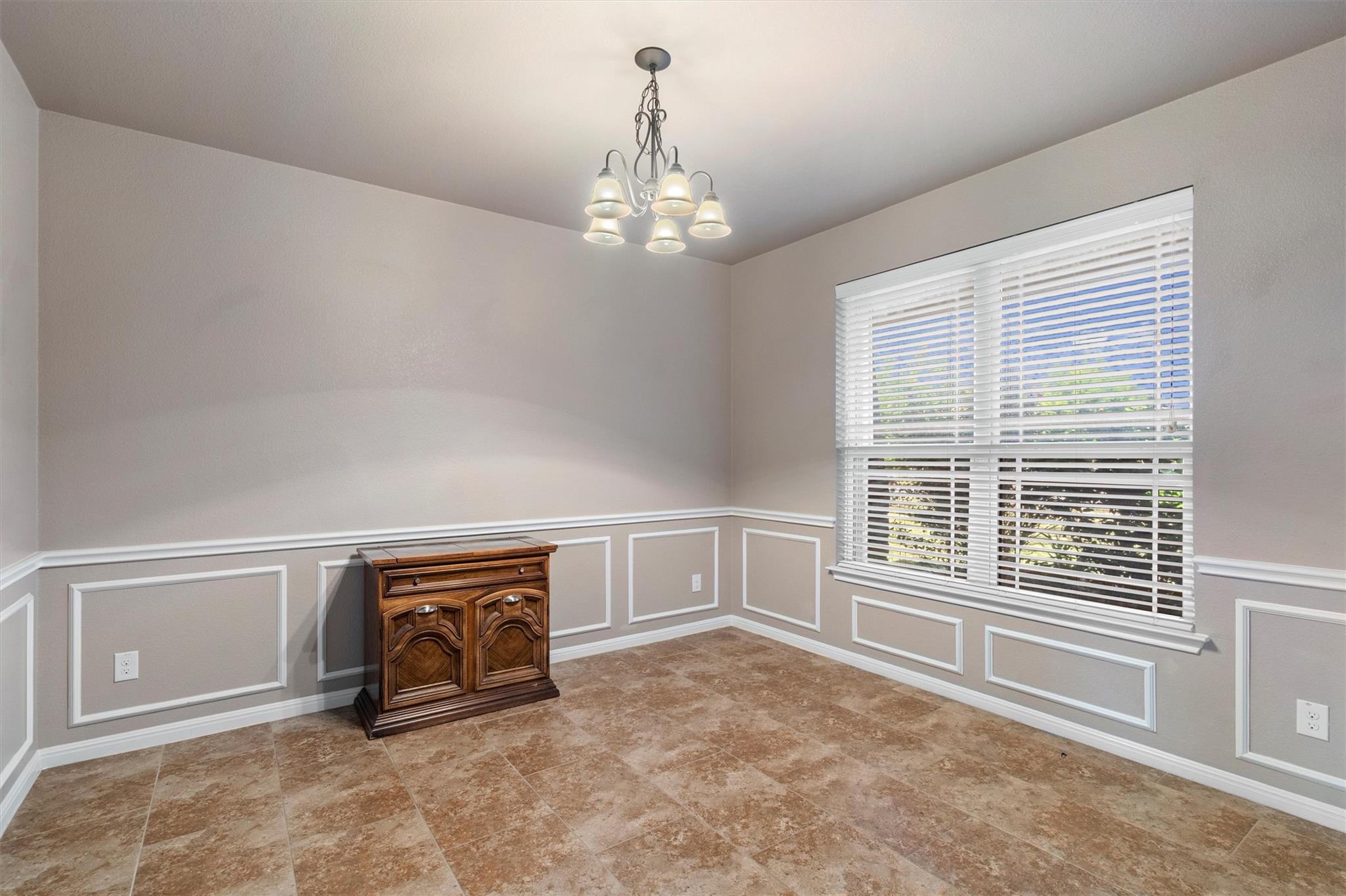 5941 Mantalcino Dr, Round Rock, TX 78665