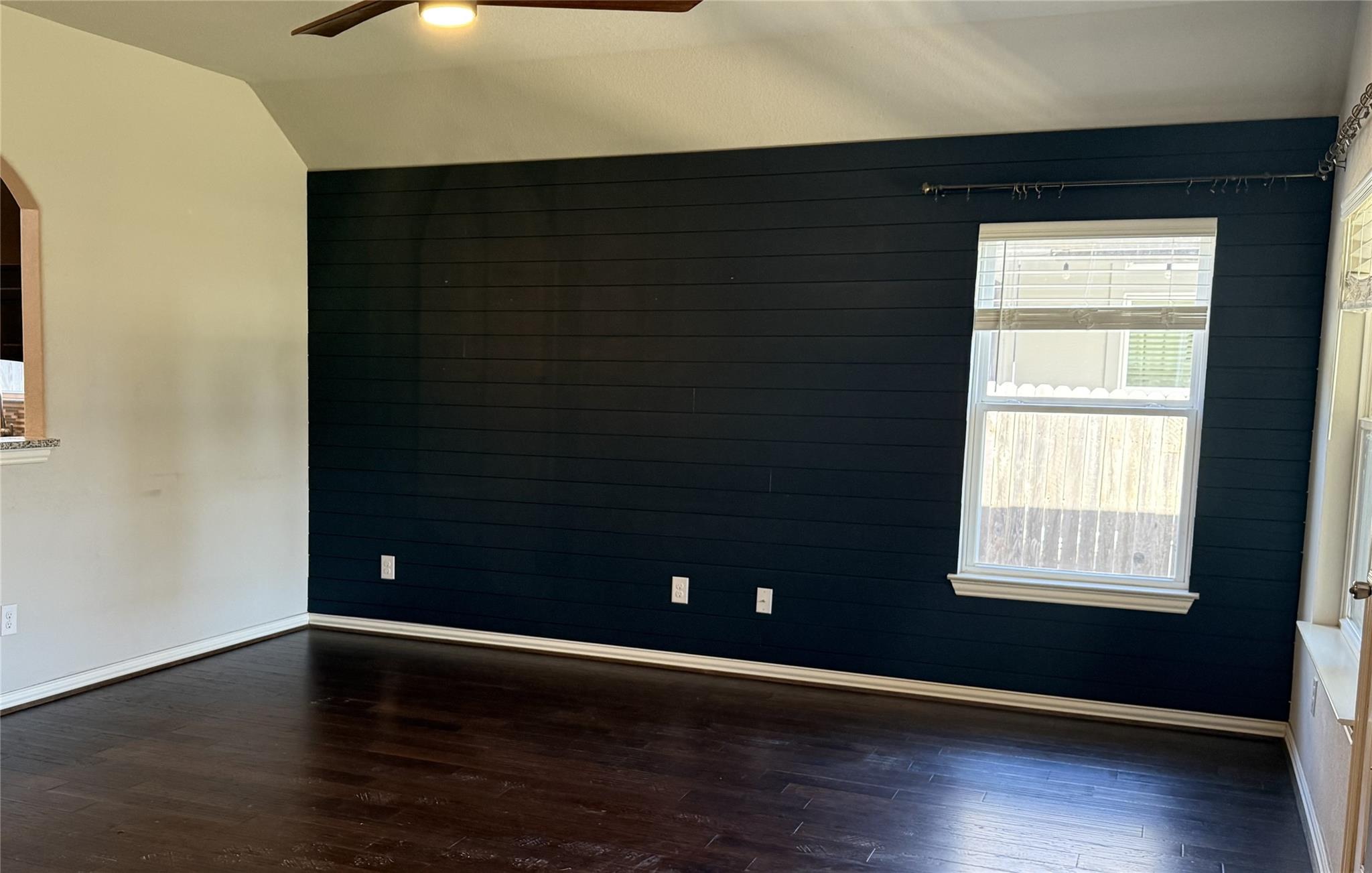 213 Peggy Dr, Liberty Hill, TX 78642