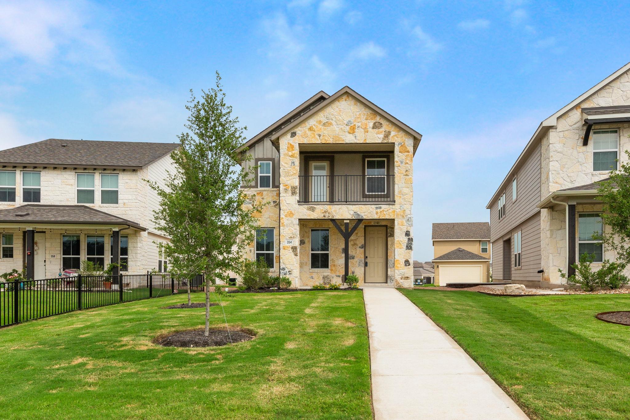 354 Lost Mine Peak Ln, Dripping Springs, TX 78620