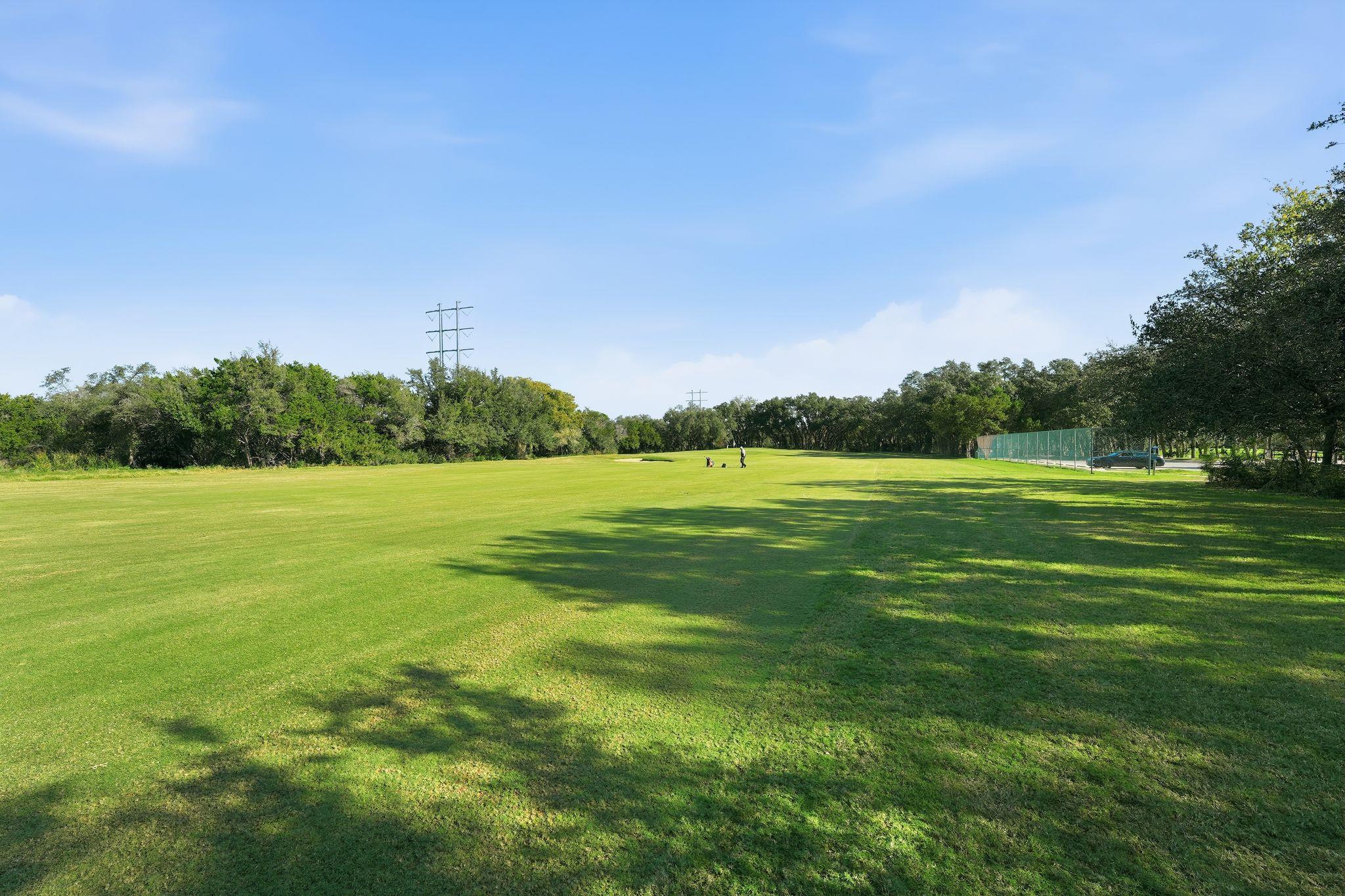 28 Tournament Way, The Hills, TX 78738