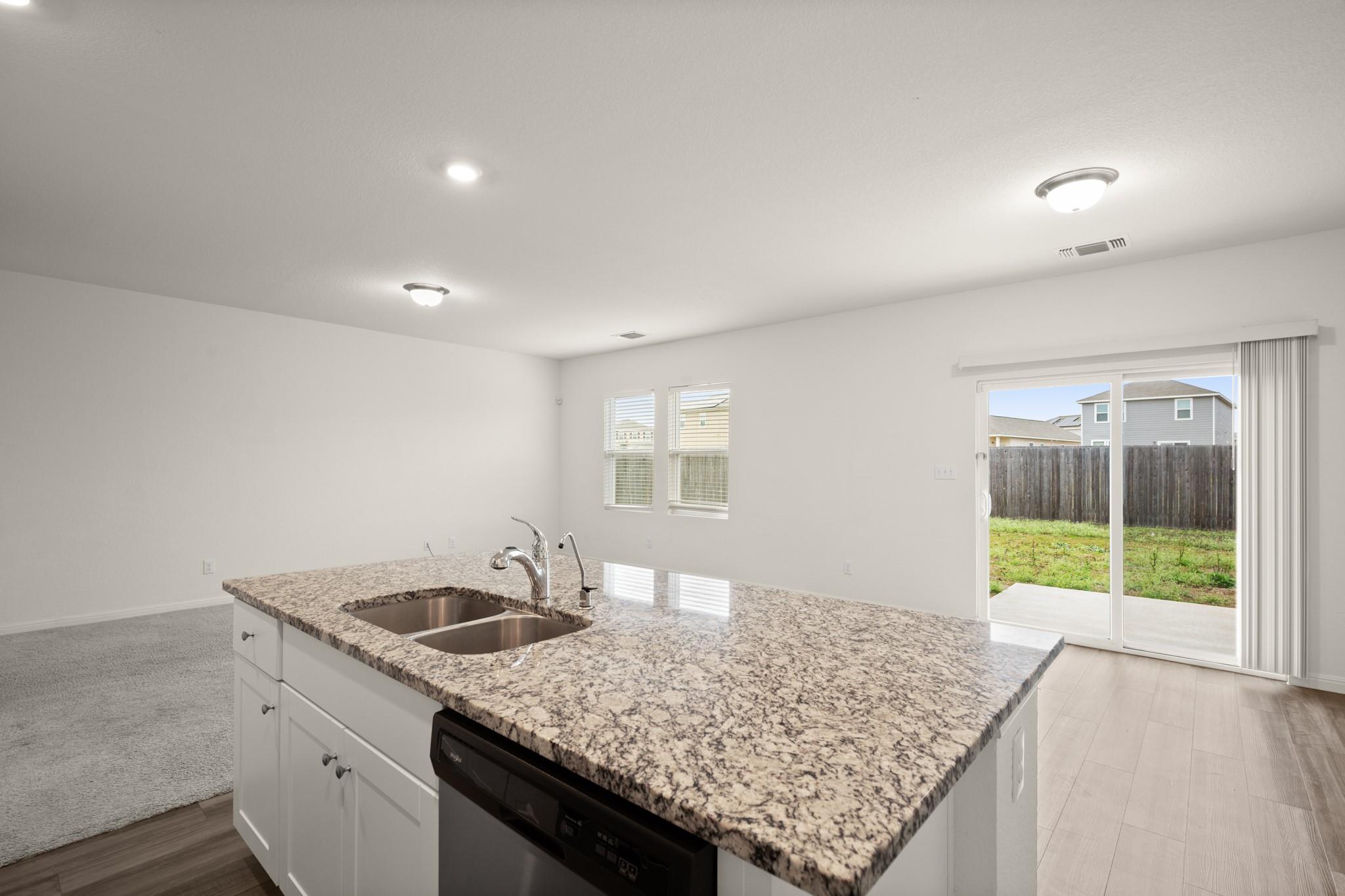 109 Gray Fox Loop, Hutto, TX 78634